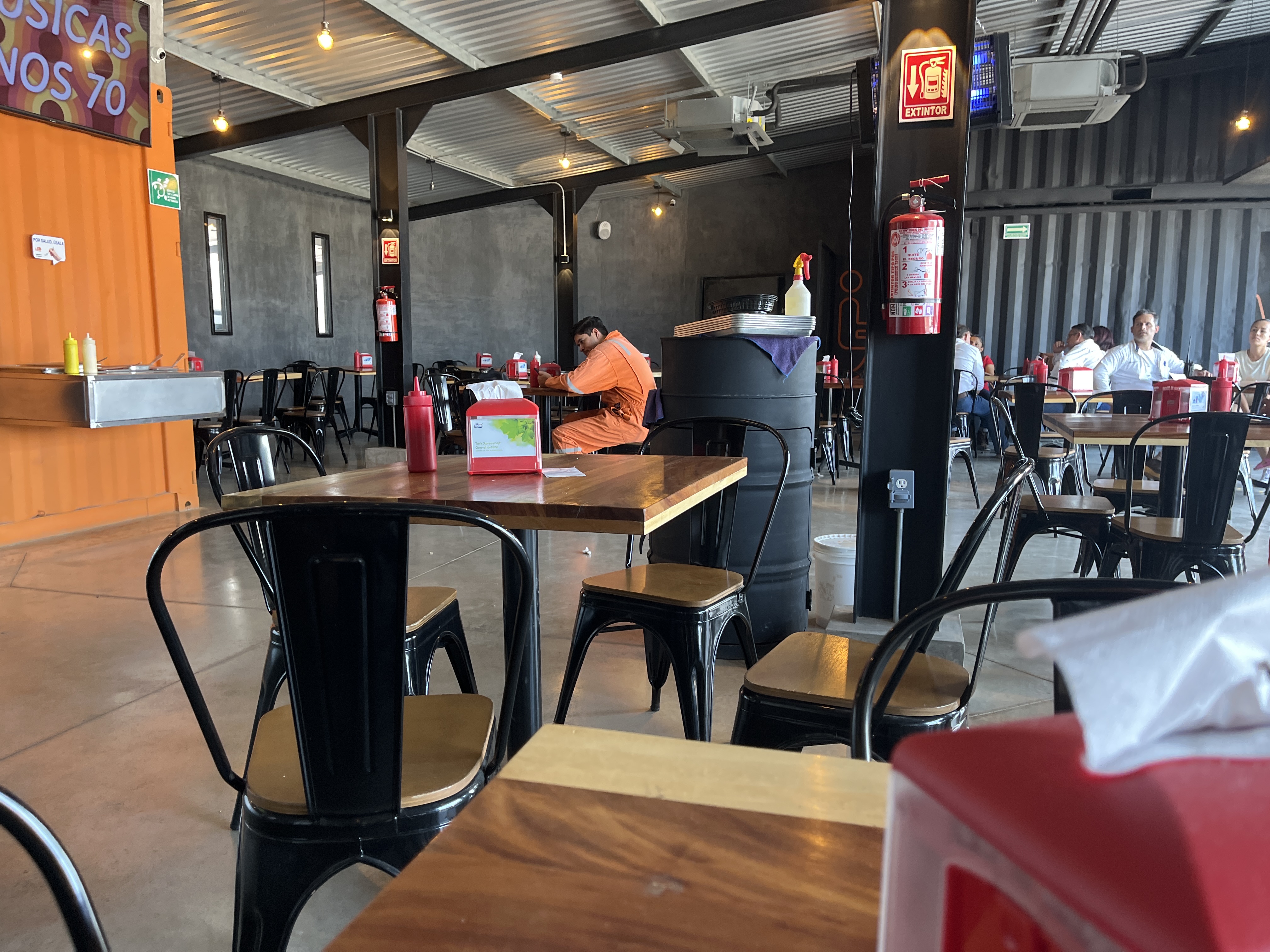 Leo Restaurante Refineria image 1