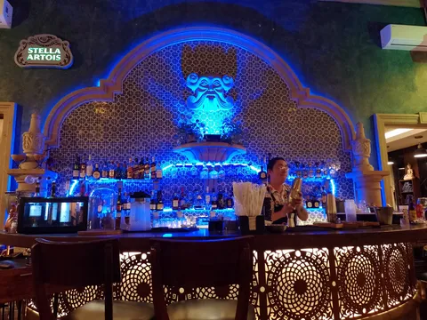 TOLOSA restaurante image 3