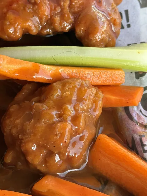 Bones Meatballs & Wings Aguascalientes ( Universidad ) image 8