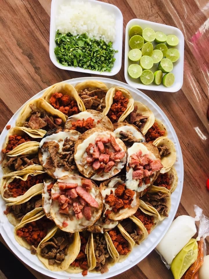 El Chilli Dogs image 6