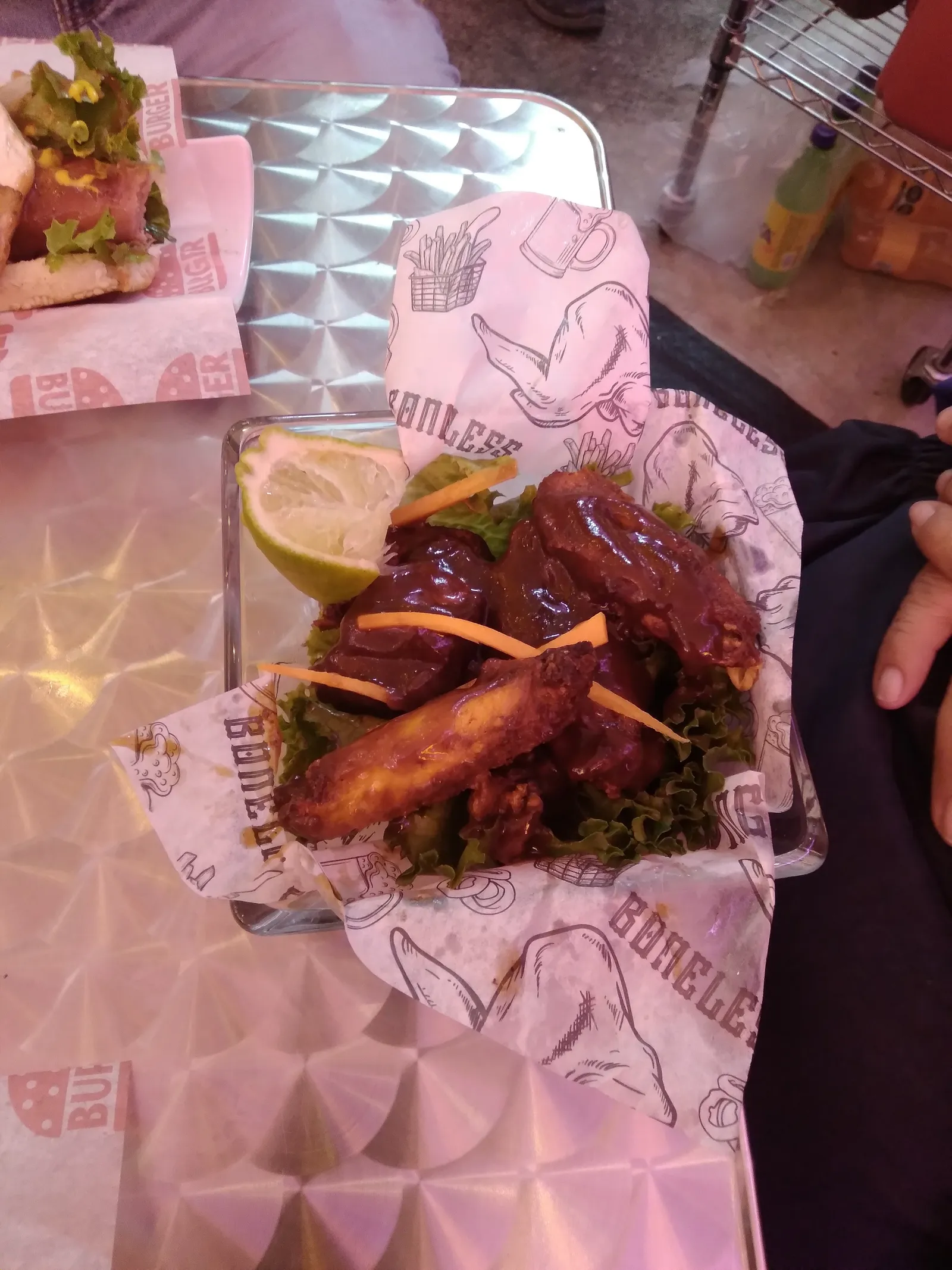 Magic's Burger image 2