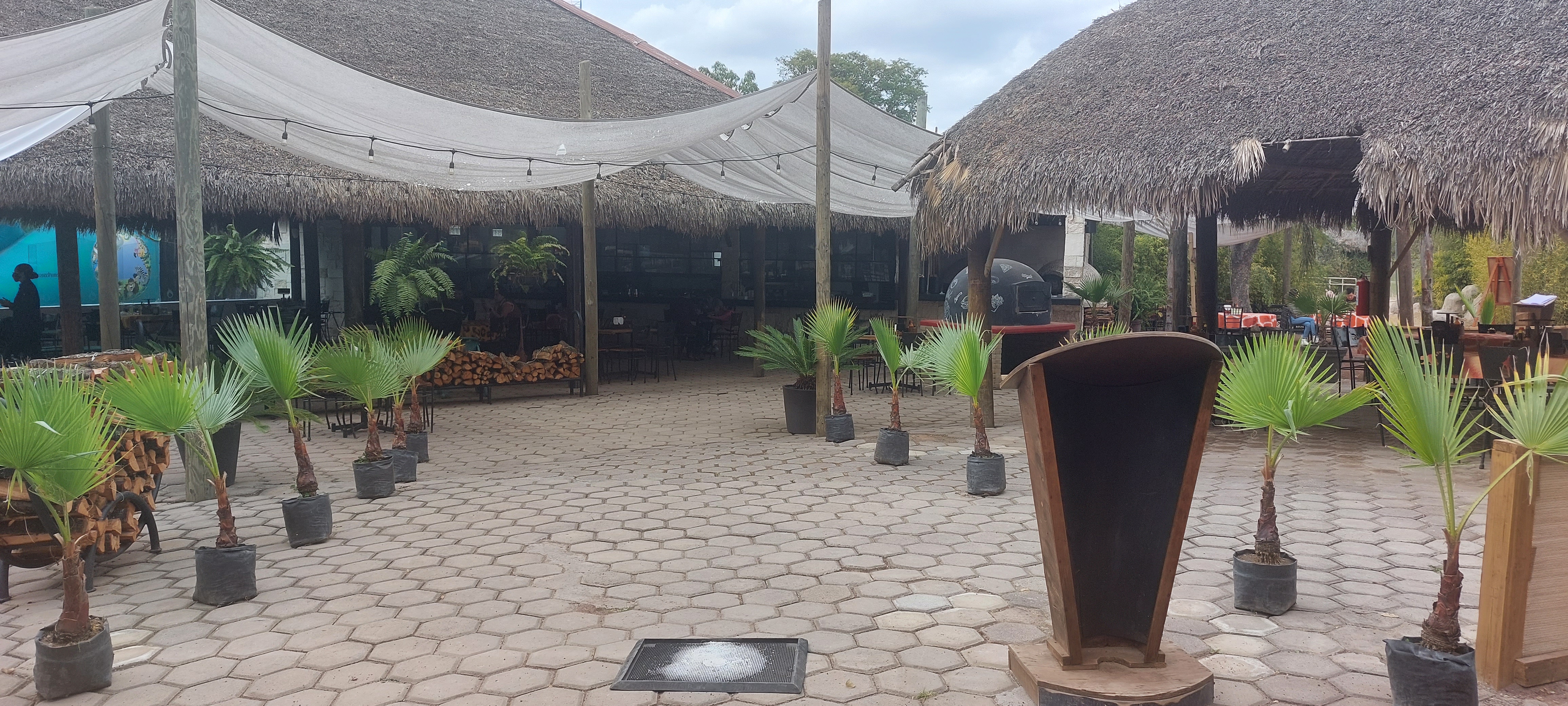 Restaurante Fuego de Leña- Africam Safari image 6