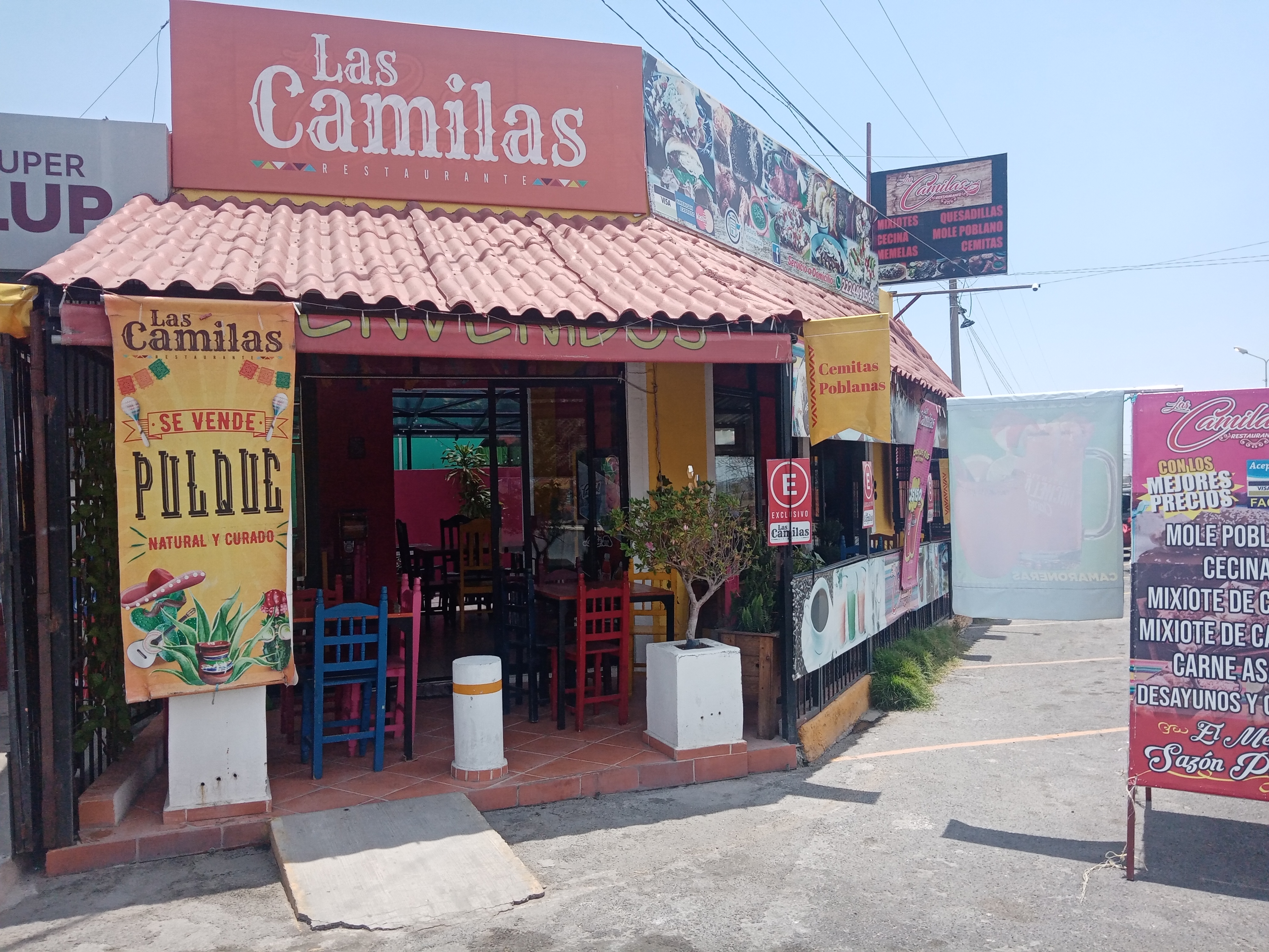 Las Camilas Restaurant image 1