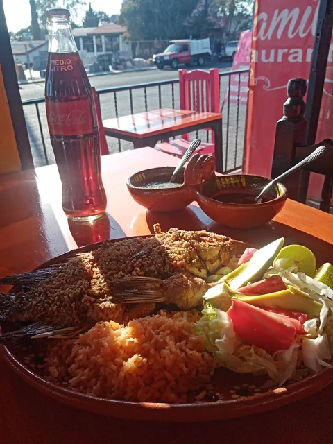 Las Camilas Restaurant image 8