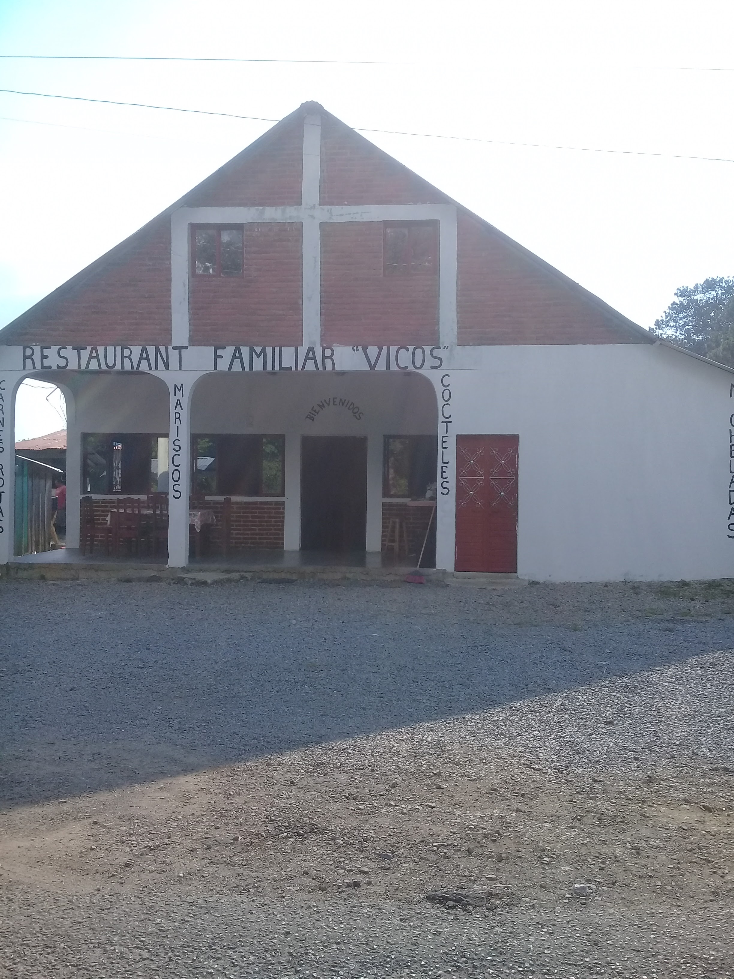 Restaurant Familiar " Vicos" image 2