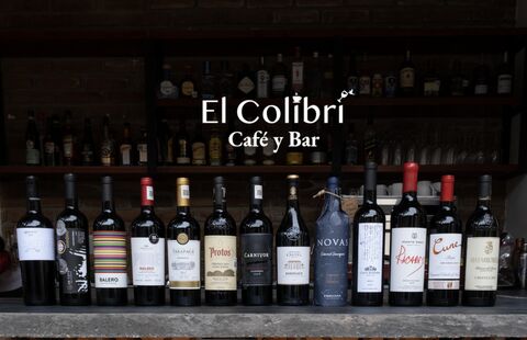 El Colibri Café & Wine Bar San Cristóbal image 1