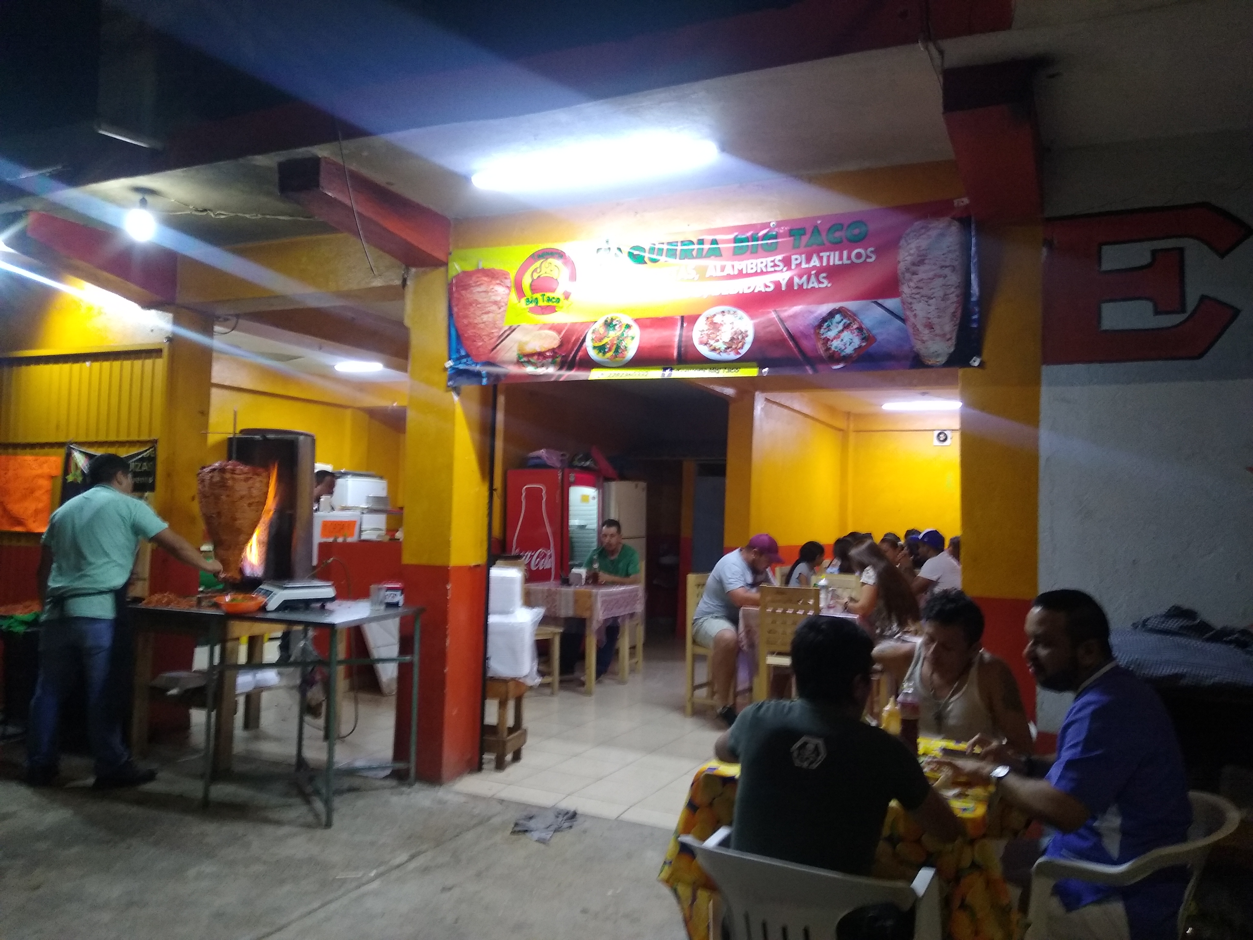 Taquería big taco= hugo = Lunes image 1