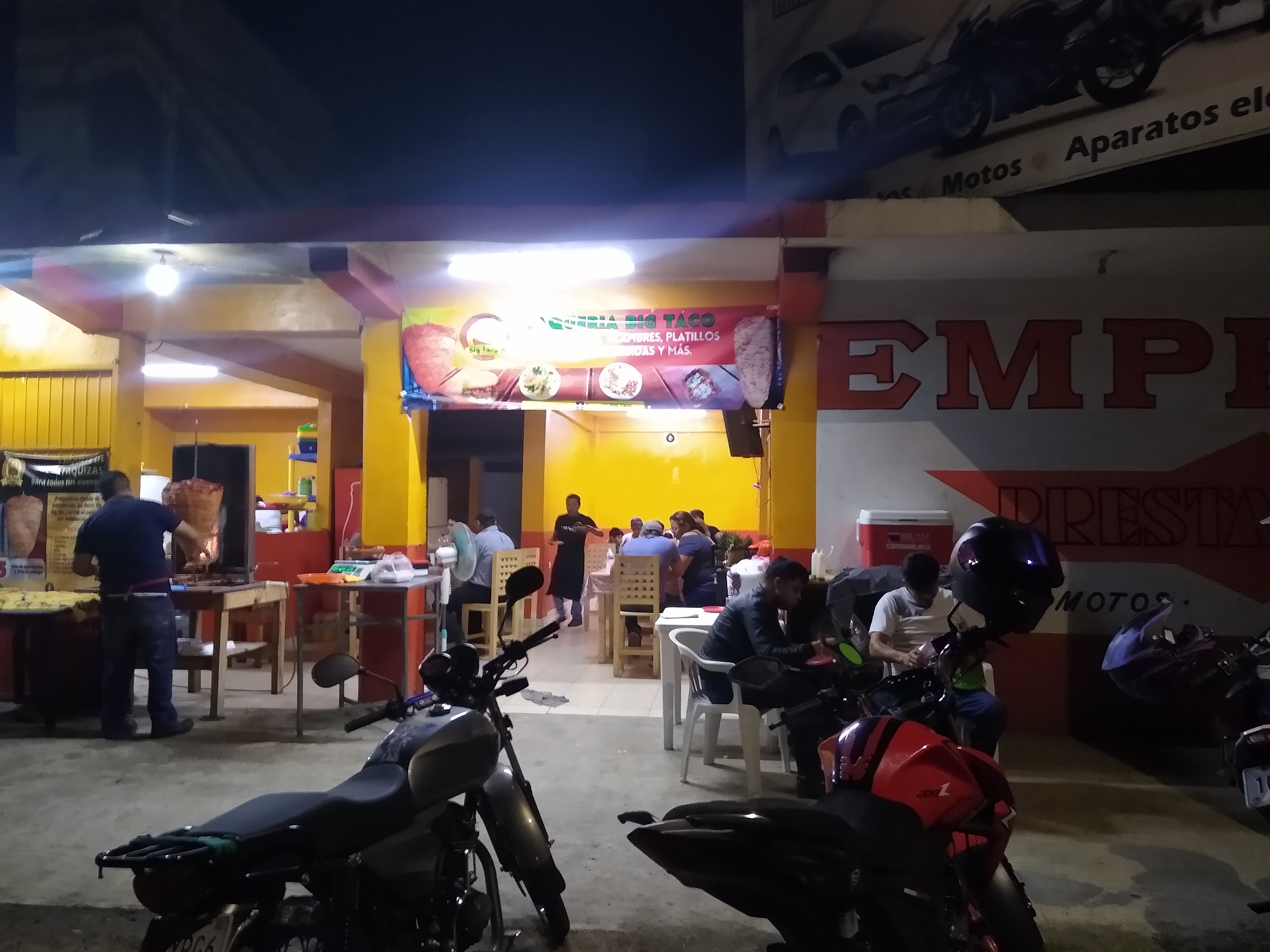 Taquería big taco= hugo = Lunes image 2