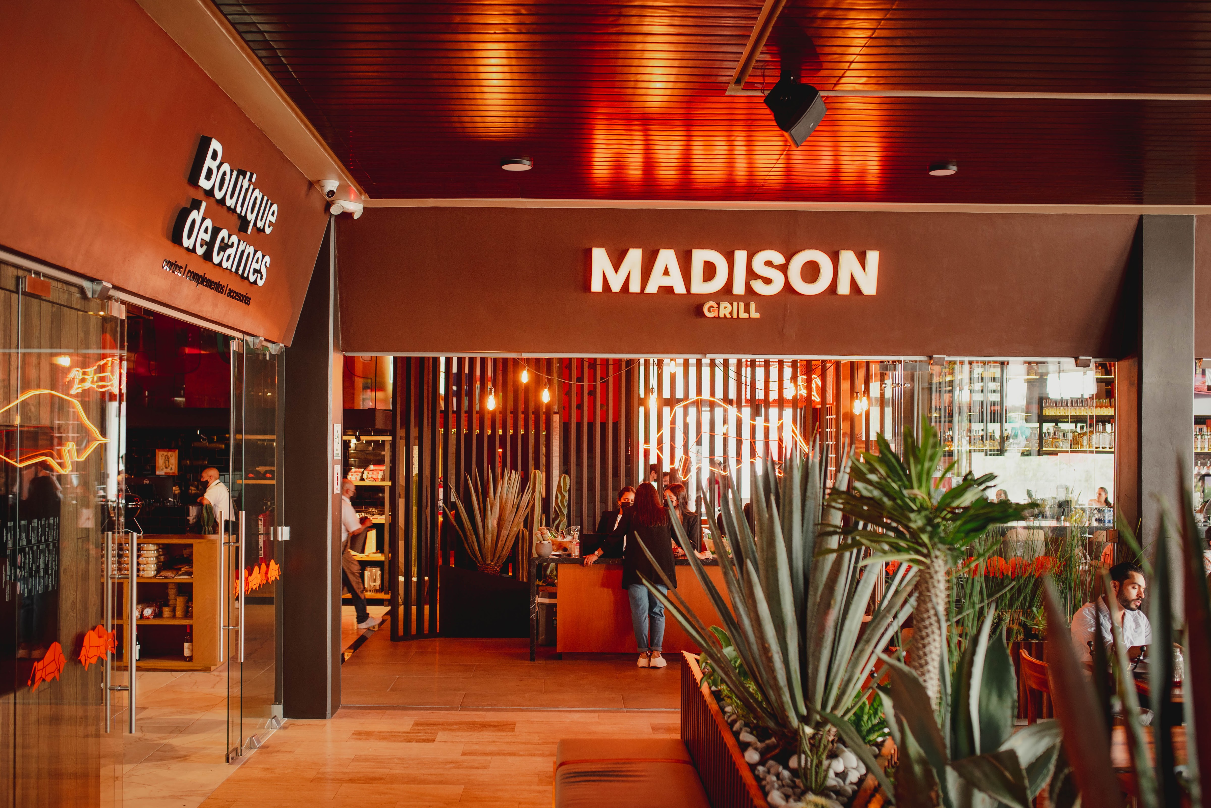 Madison Grill Xalapa image 1