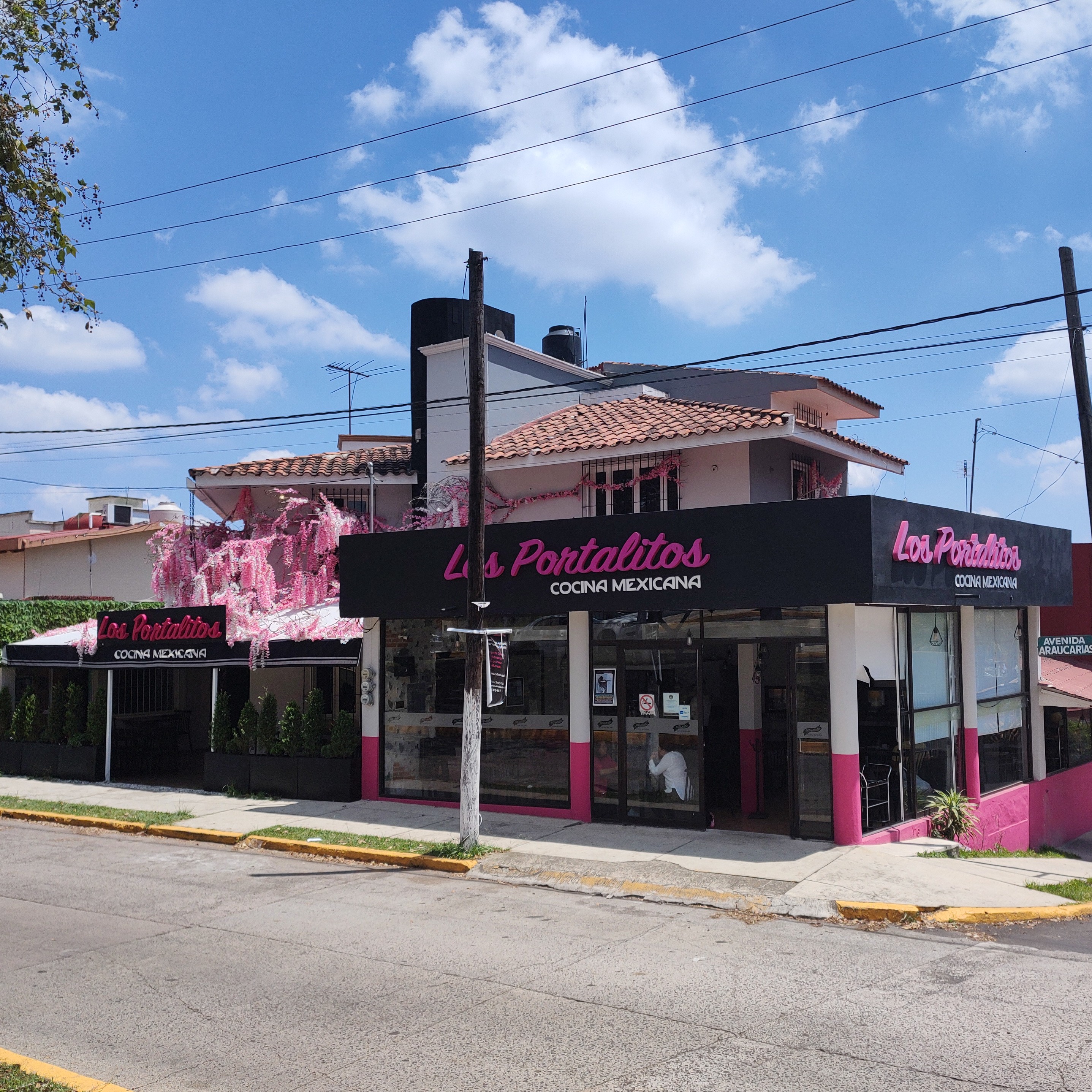 Los Portalitos image 1