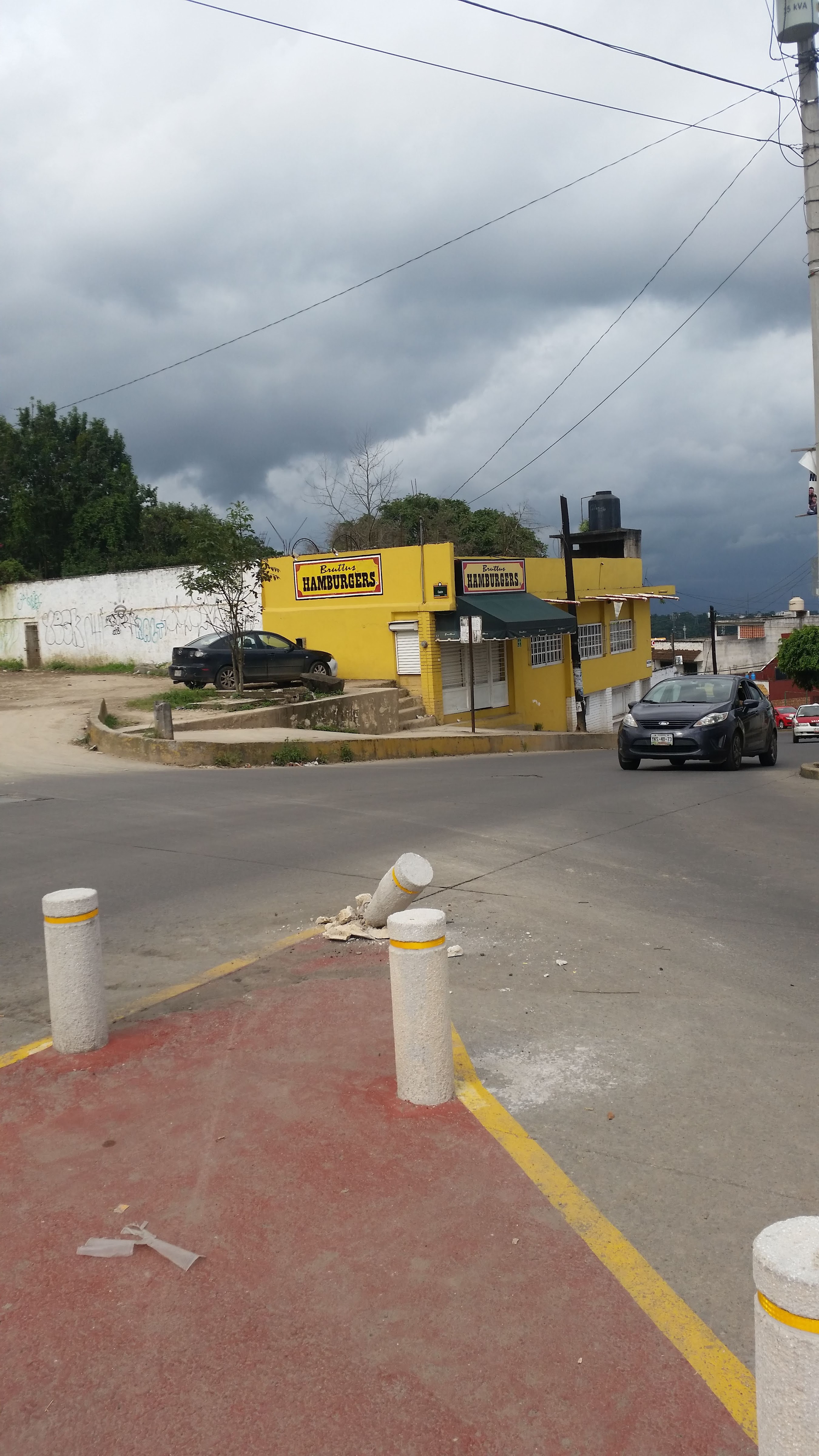 Bruttus Hamburguers image 5