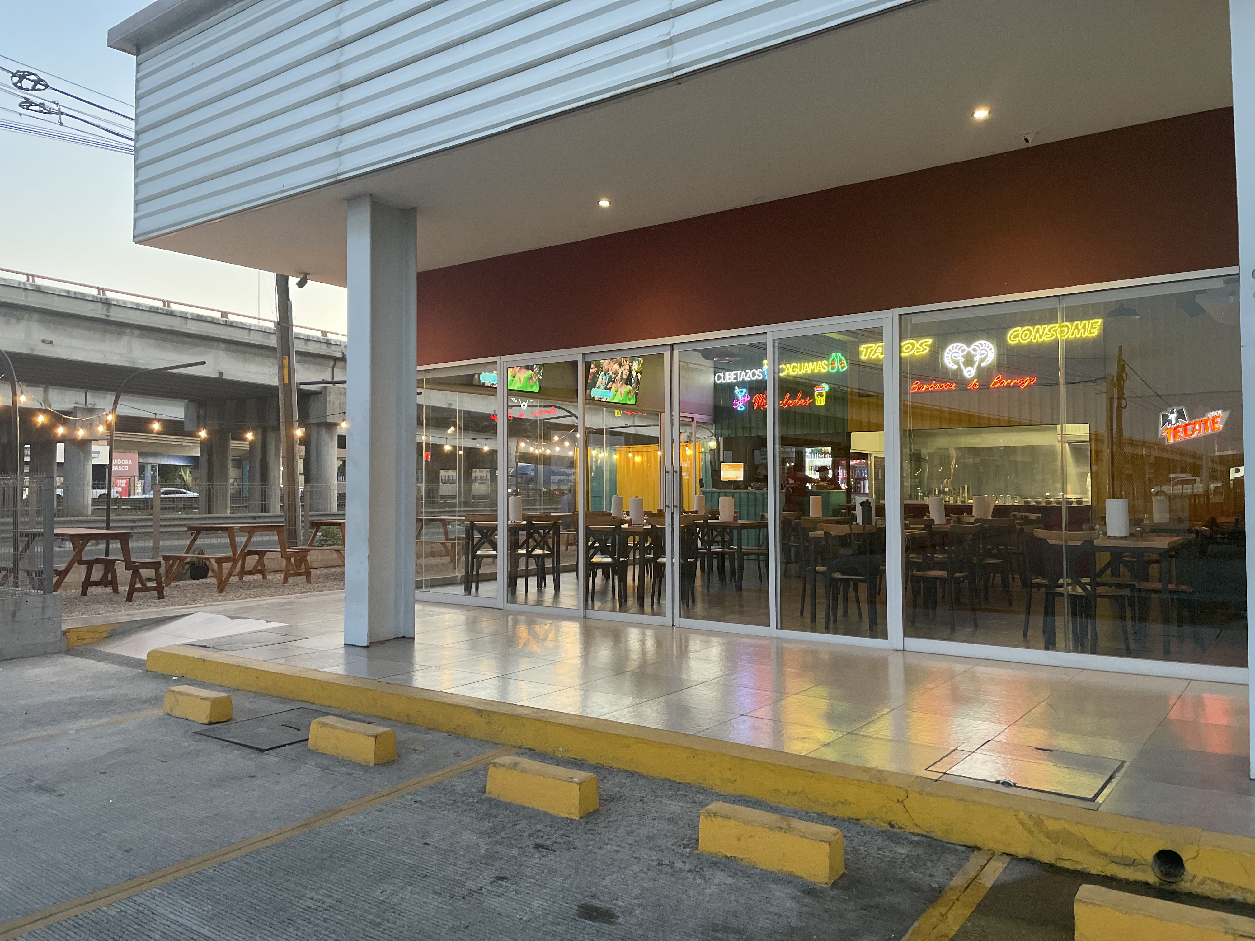 RINCÓN BRUJO , Taqueria - Bar image 1