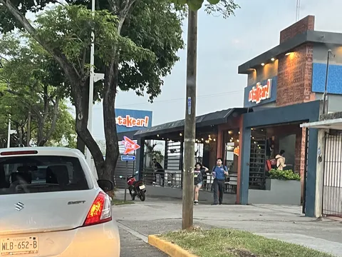 A Takear Deportiva Restaurante image 4