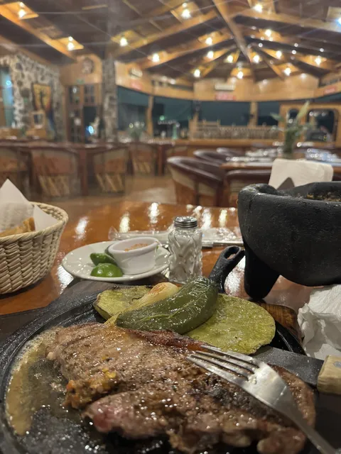 Gordo King's restaurante familiar image 2