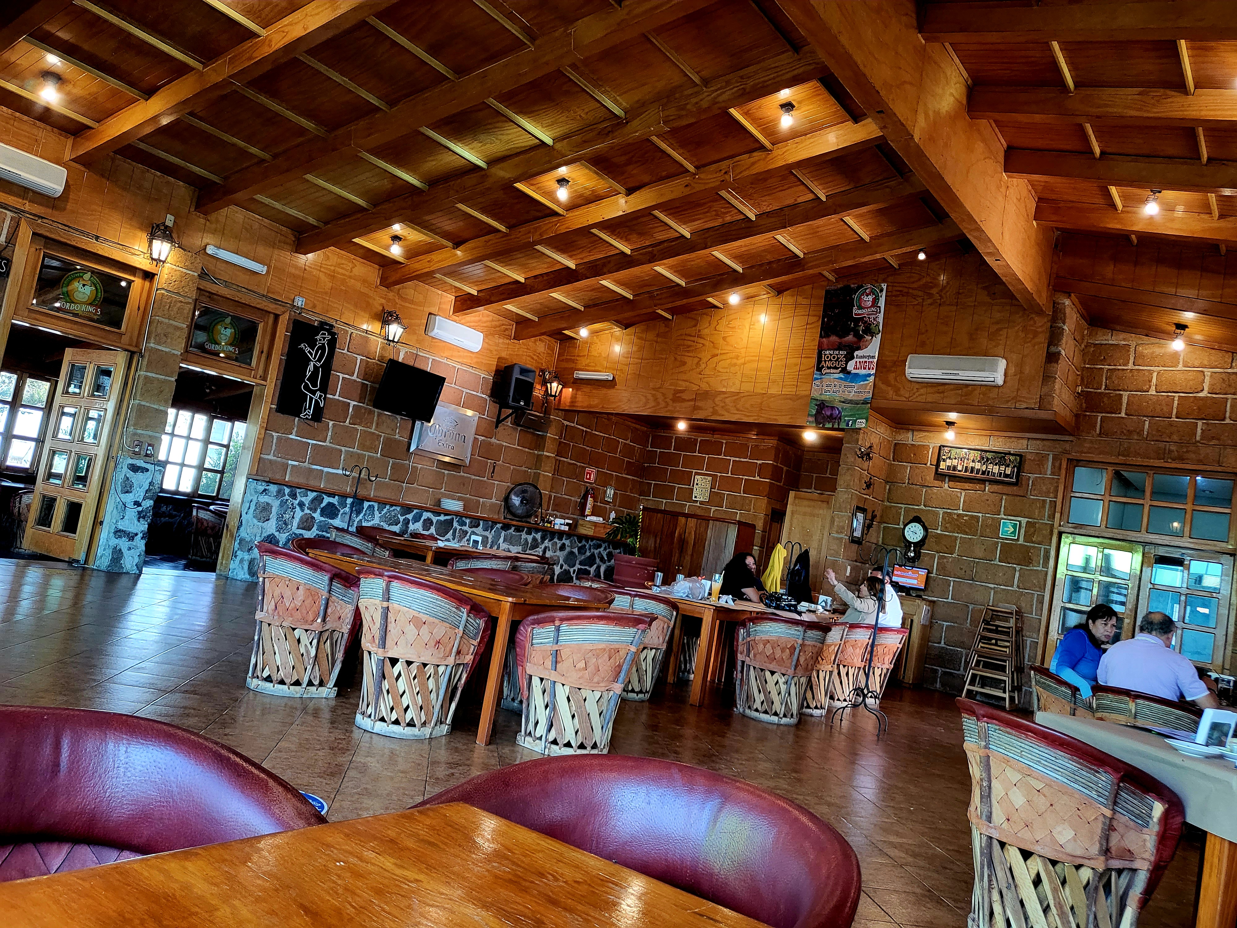 Gordo King's restaurante familiar image 5