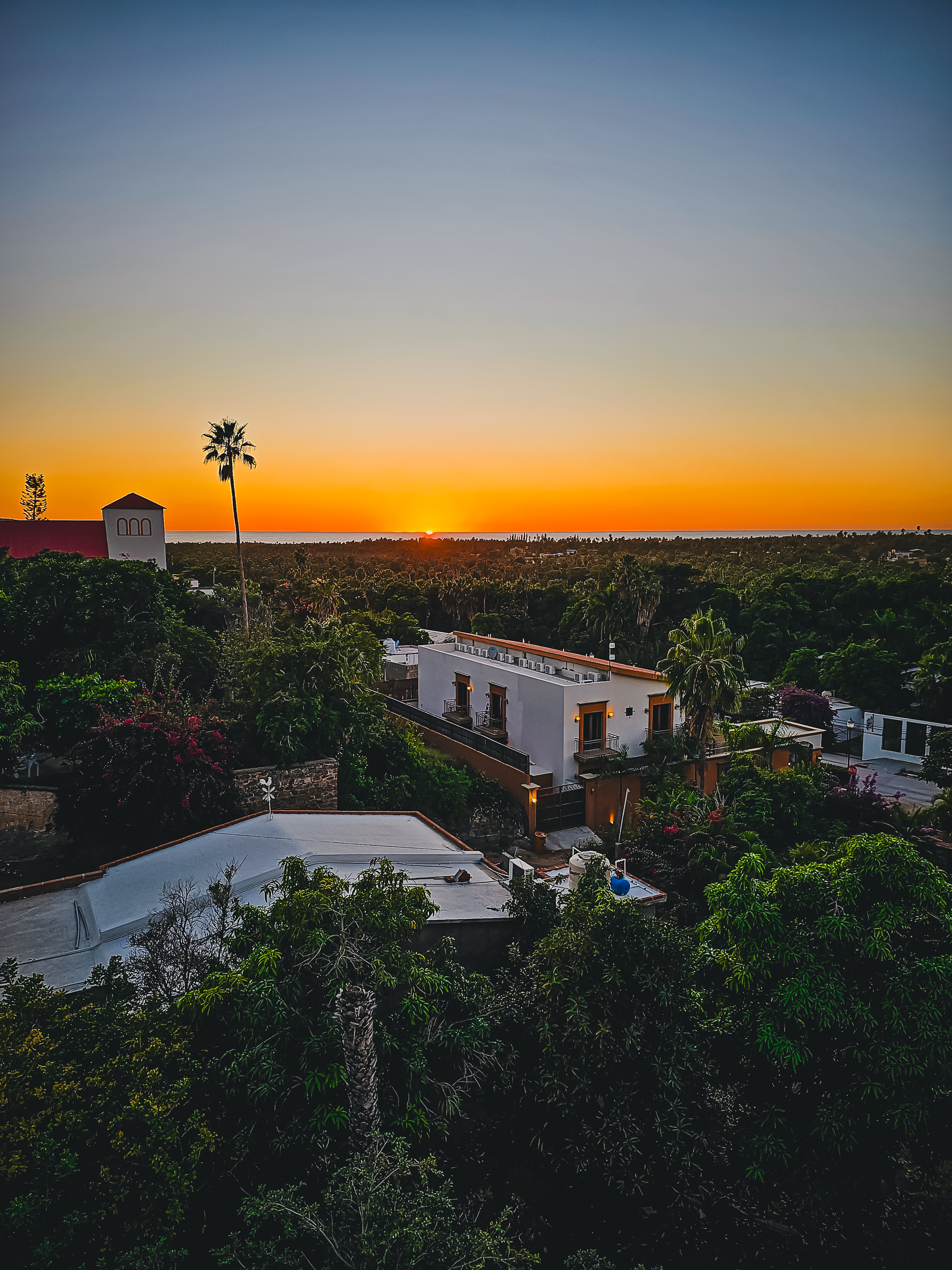 Sky Lounge Bar image 3