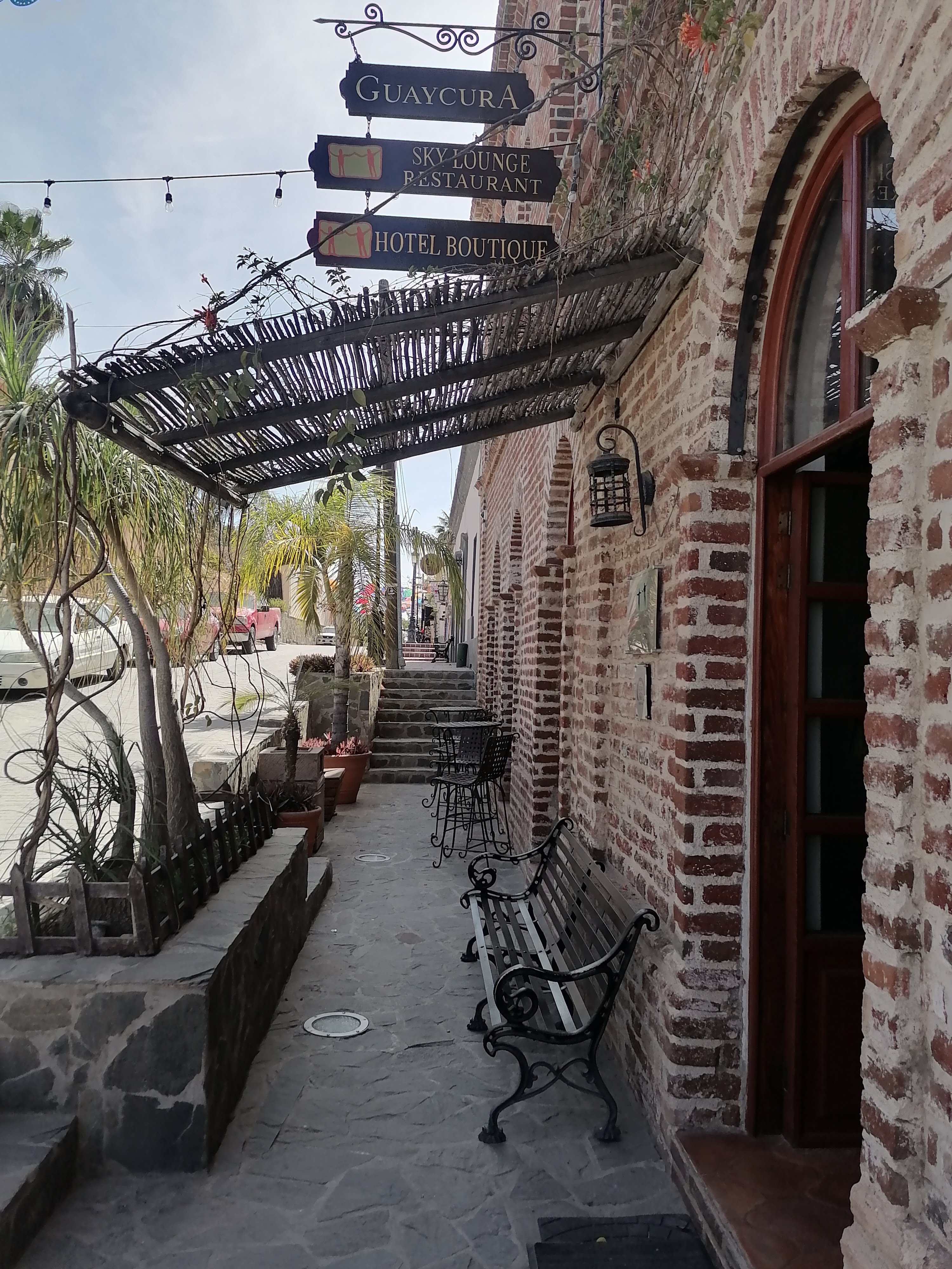 Sky Lounge Bar image 8