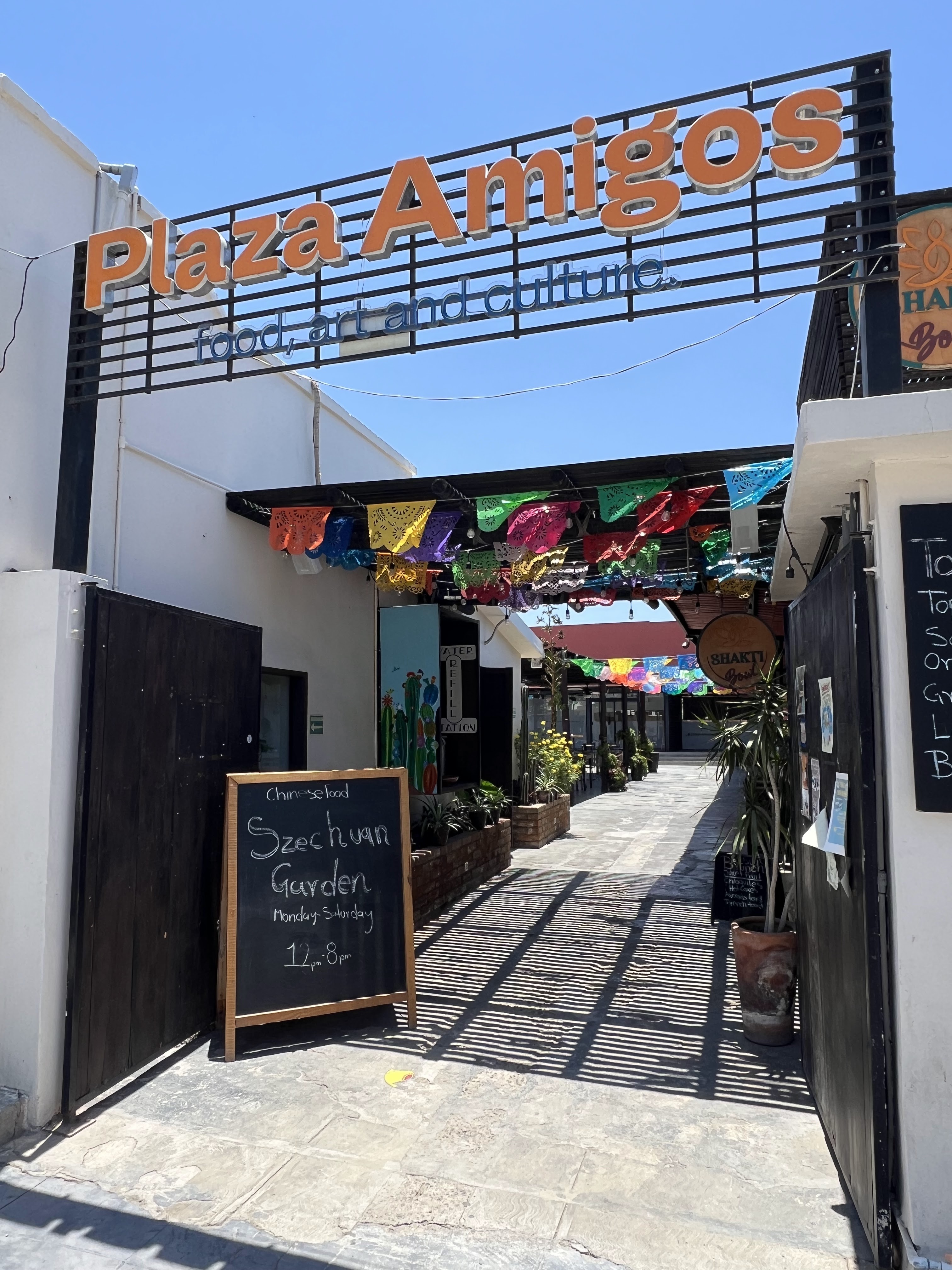 Plaza Amigos image 4