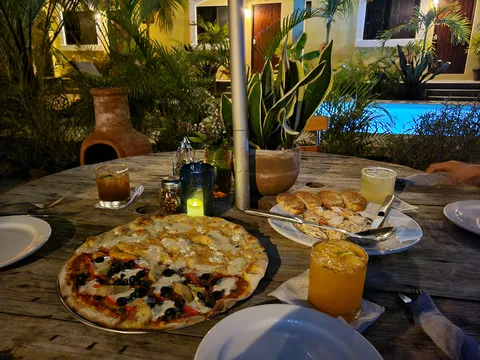 Gallo Azul Pizza Bar & Art image 5