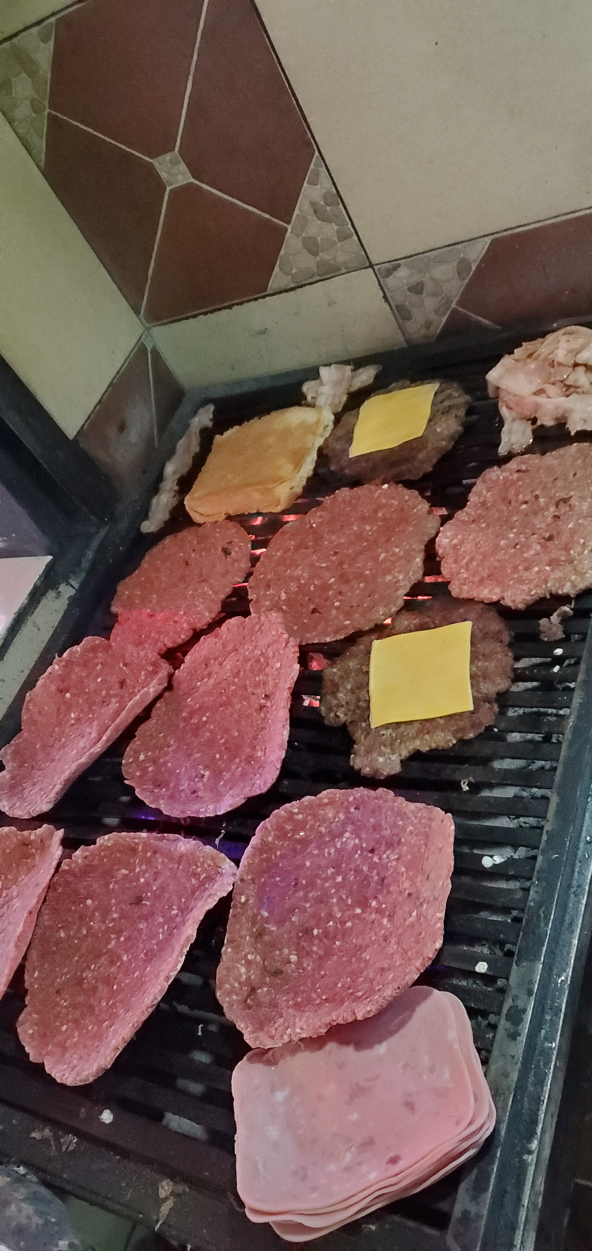 SUPER HAMBURGUESAS AL CARBÓN image 5