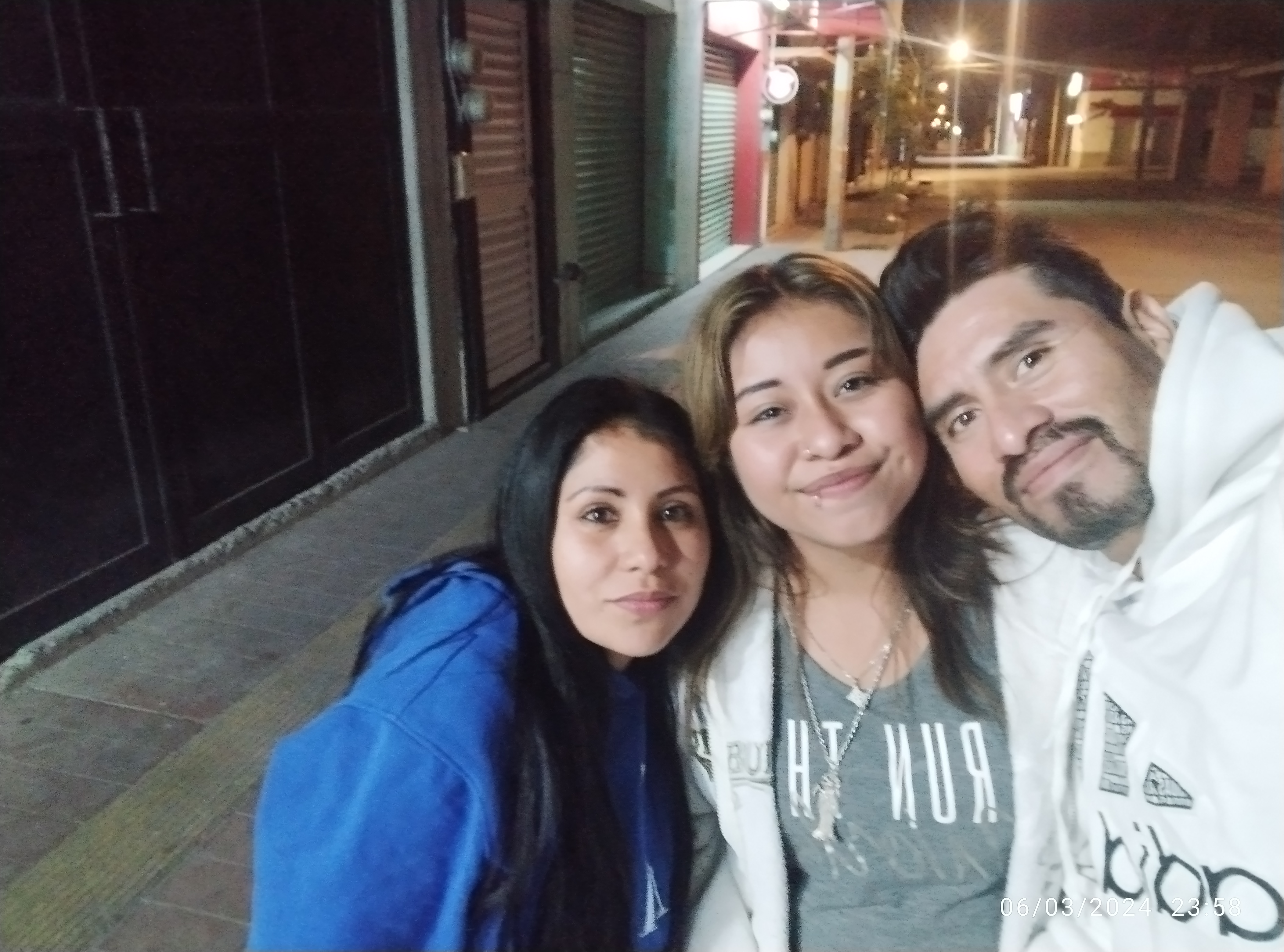 Los Pollitos Pollería image 3