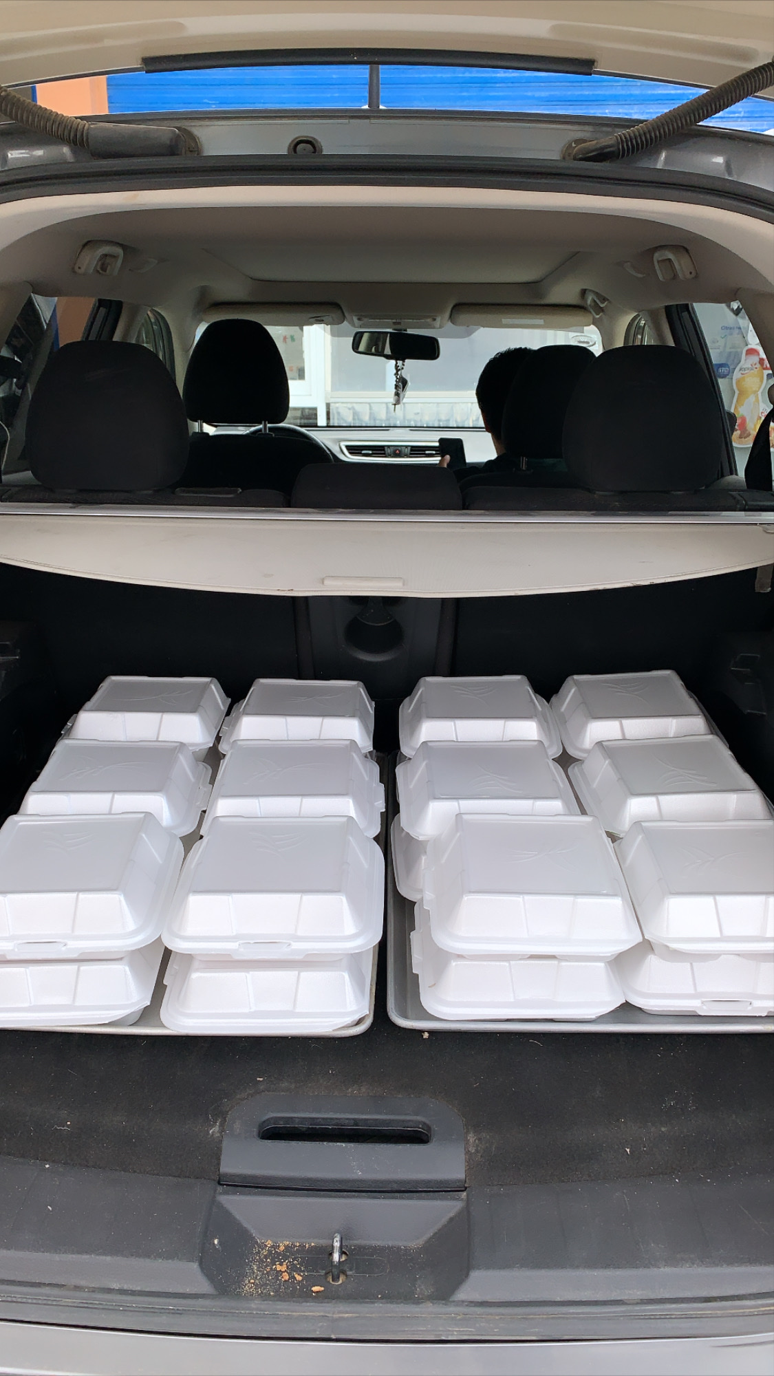 PIA comedor image 10