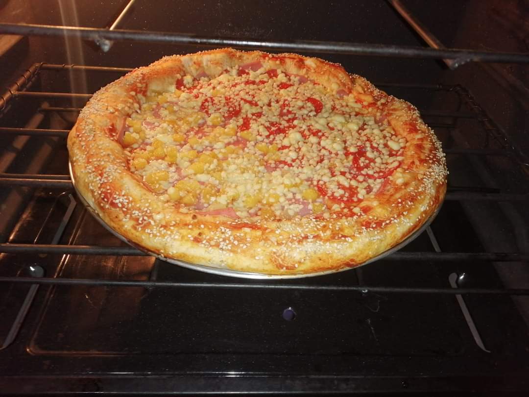 Danni's Pizzas image 2