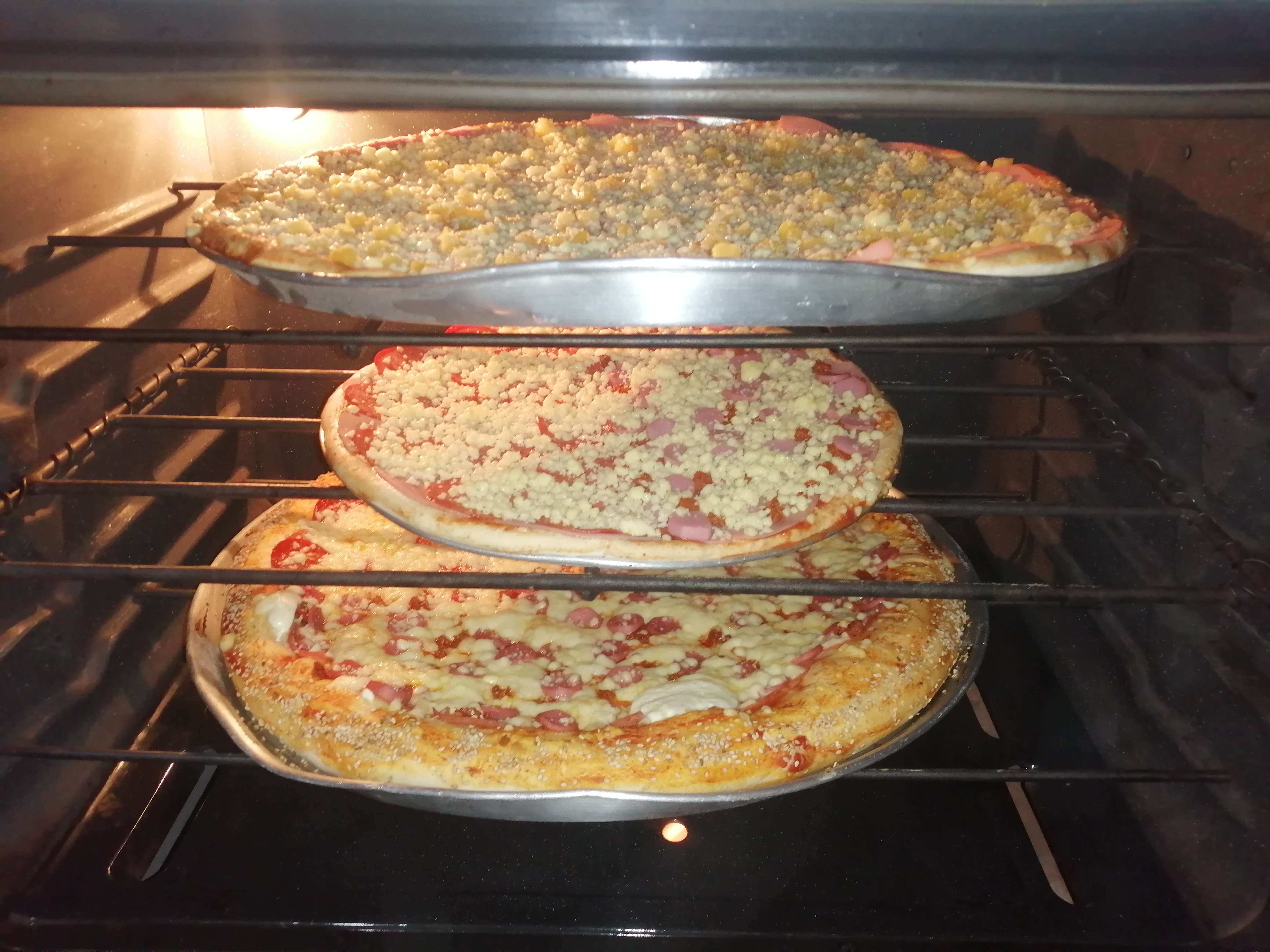Danni's Pizzas image 3