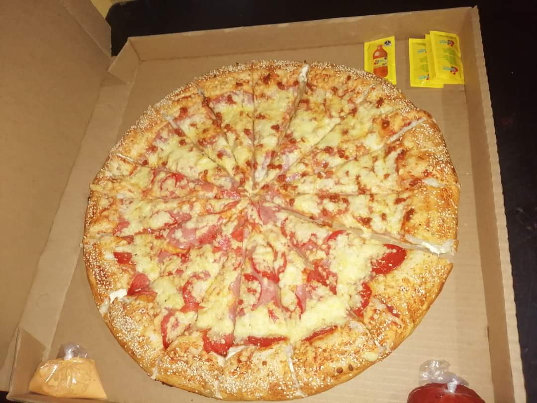 Danni's Pizzas image 6