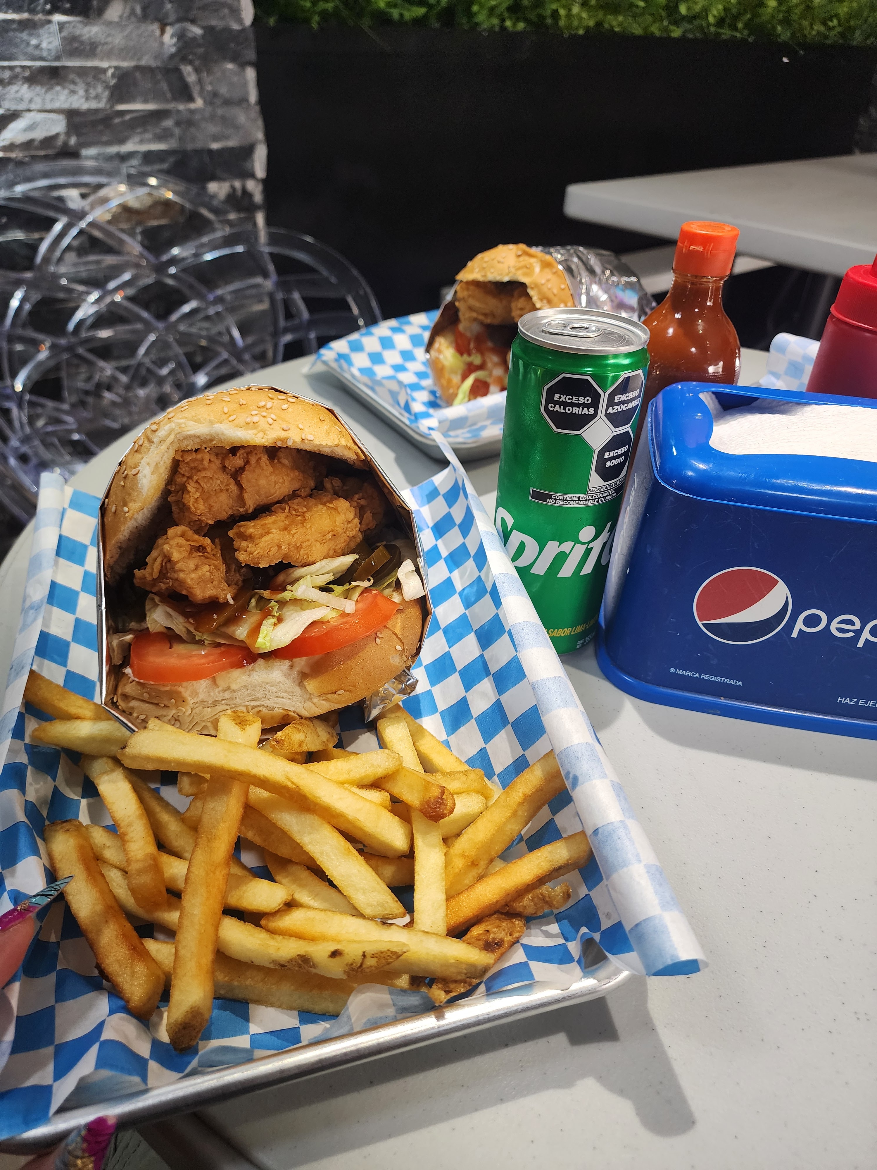 American Burger And Fried Chiken image 10