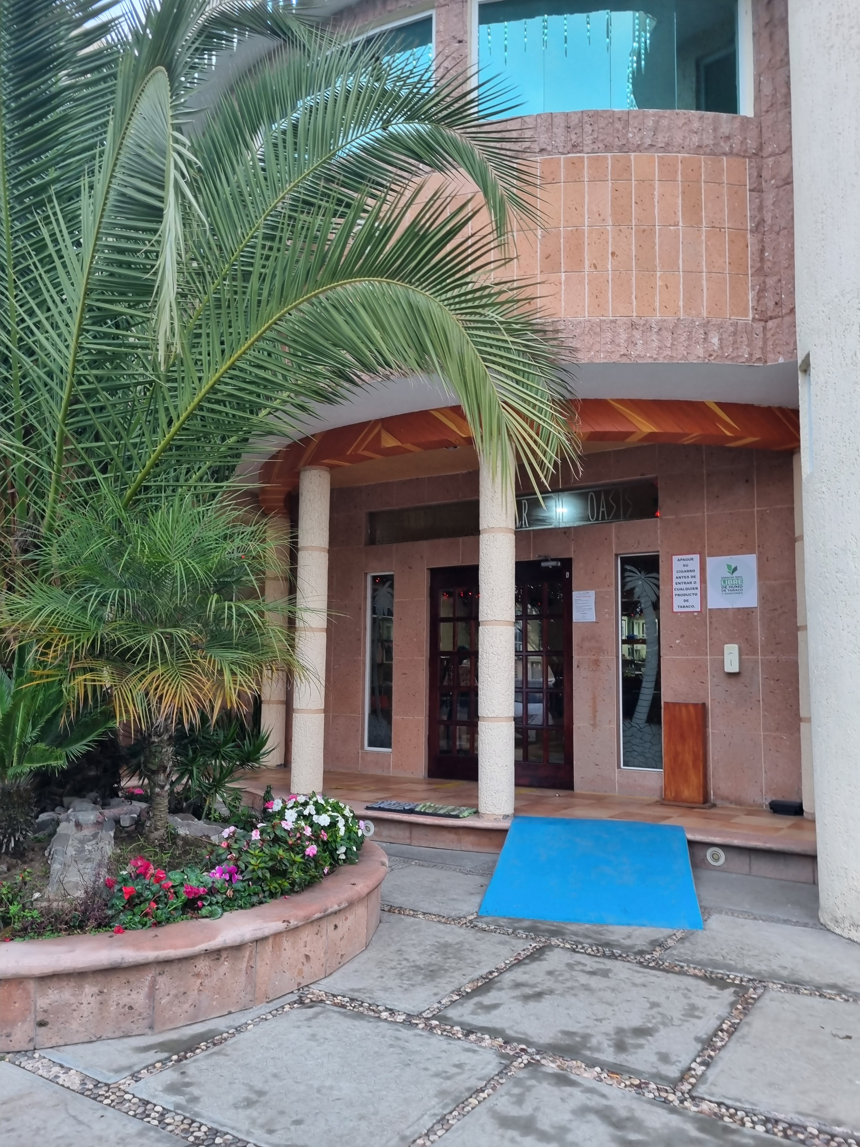 El Oasis Restaurante Bar Familiar image 3