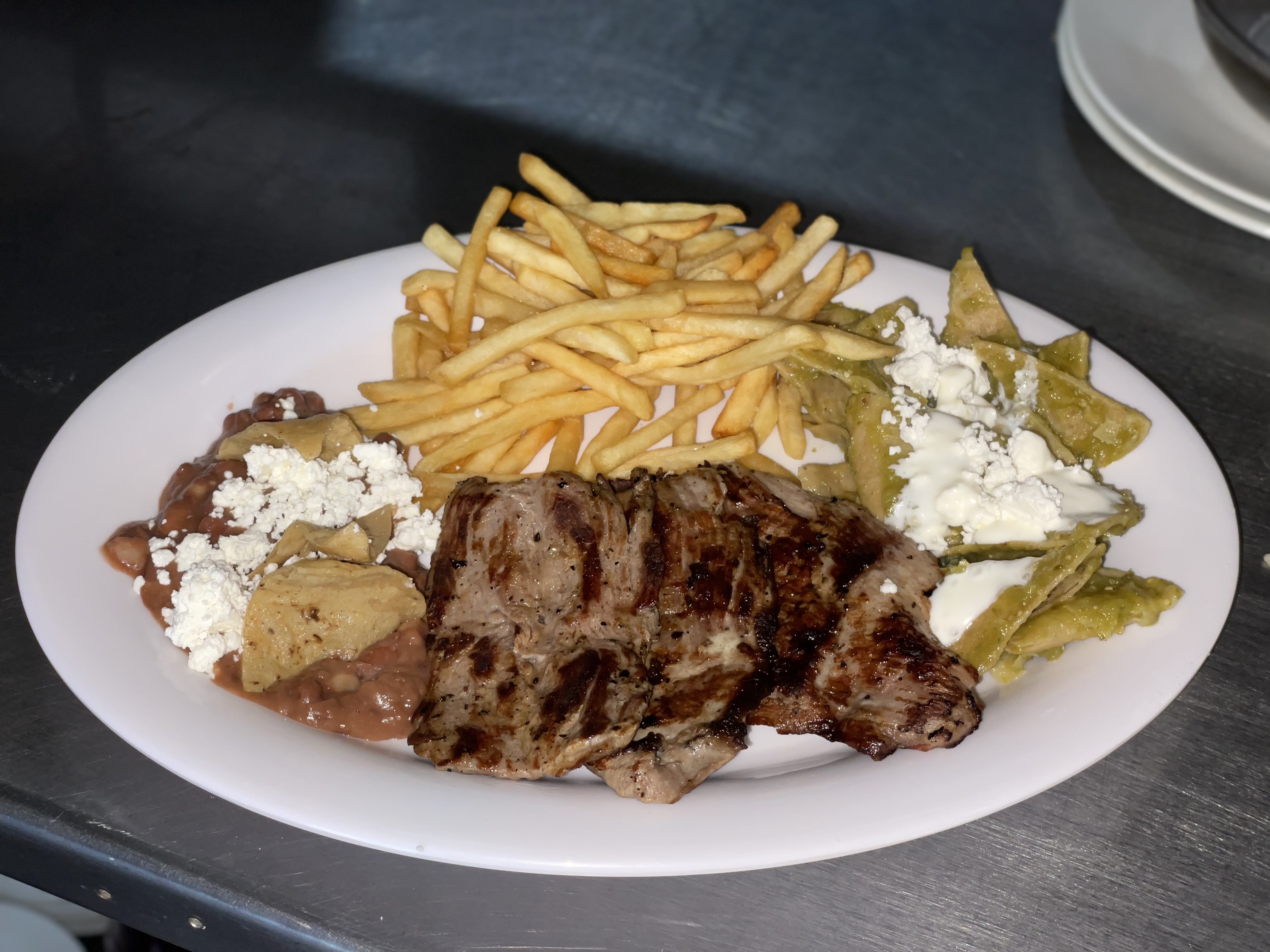 El Oasis Restaurante Bar Familiar image 4