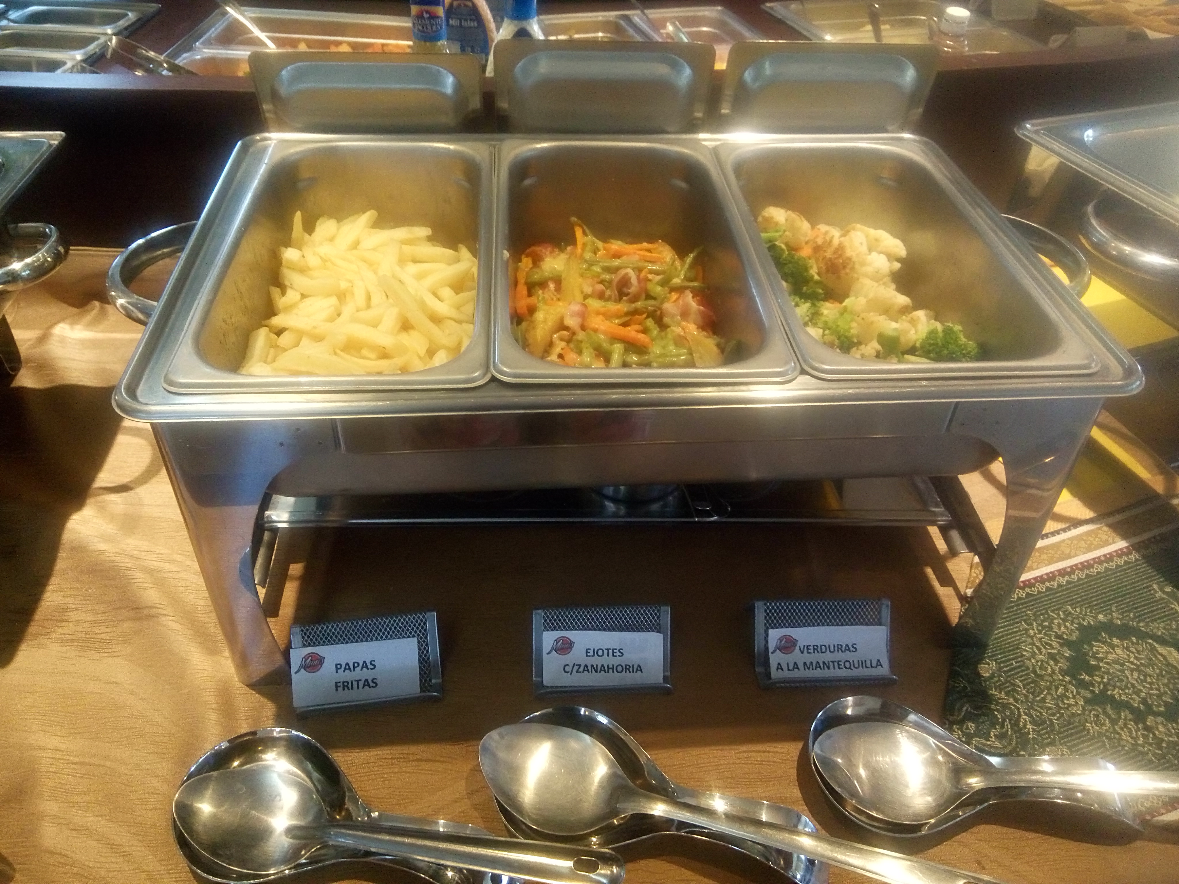 Minos Restaurant Bar image 5