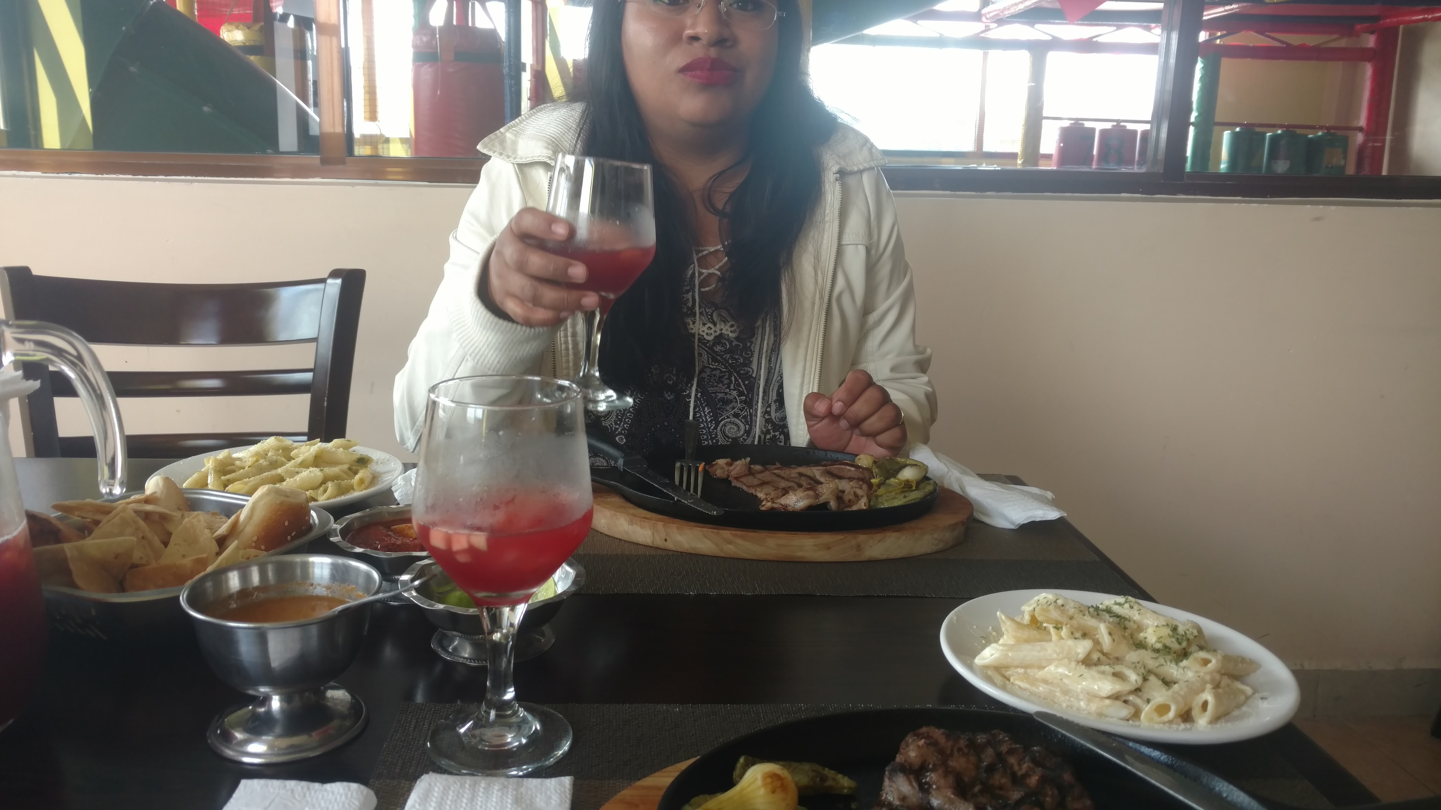 Minos Restaurant Bar image 6