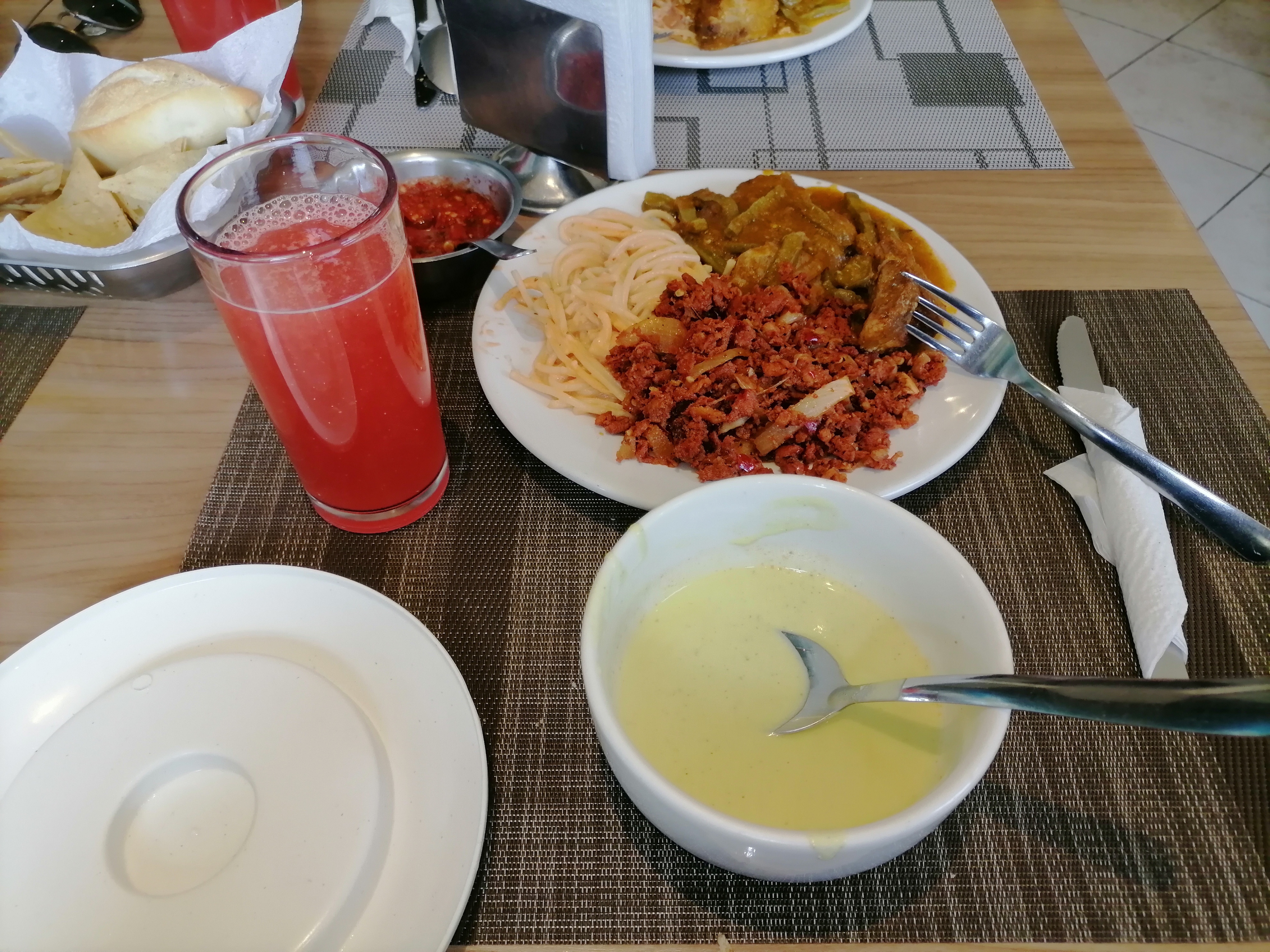 Minos Restaurant Bar image 8