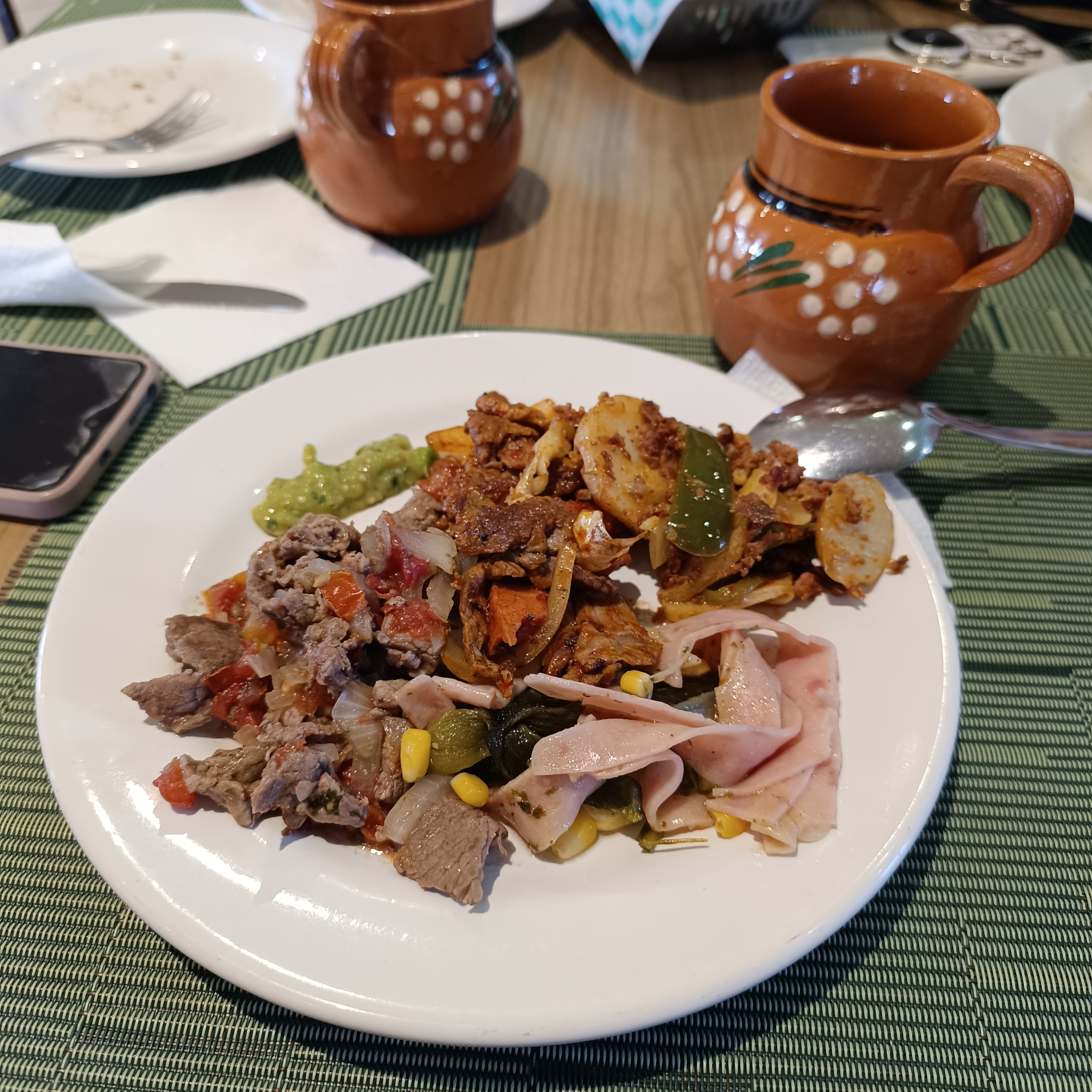 Minos Restaurant Bar image 9