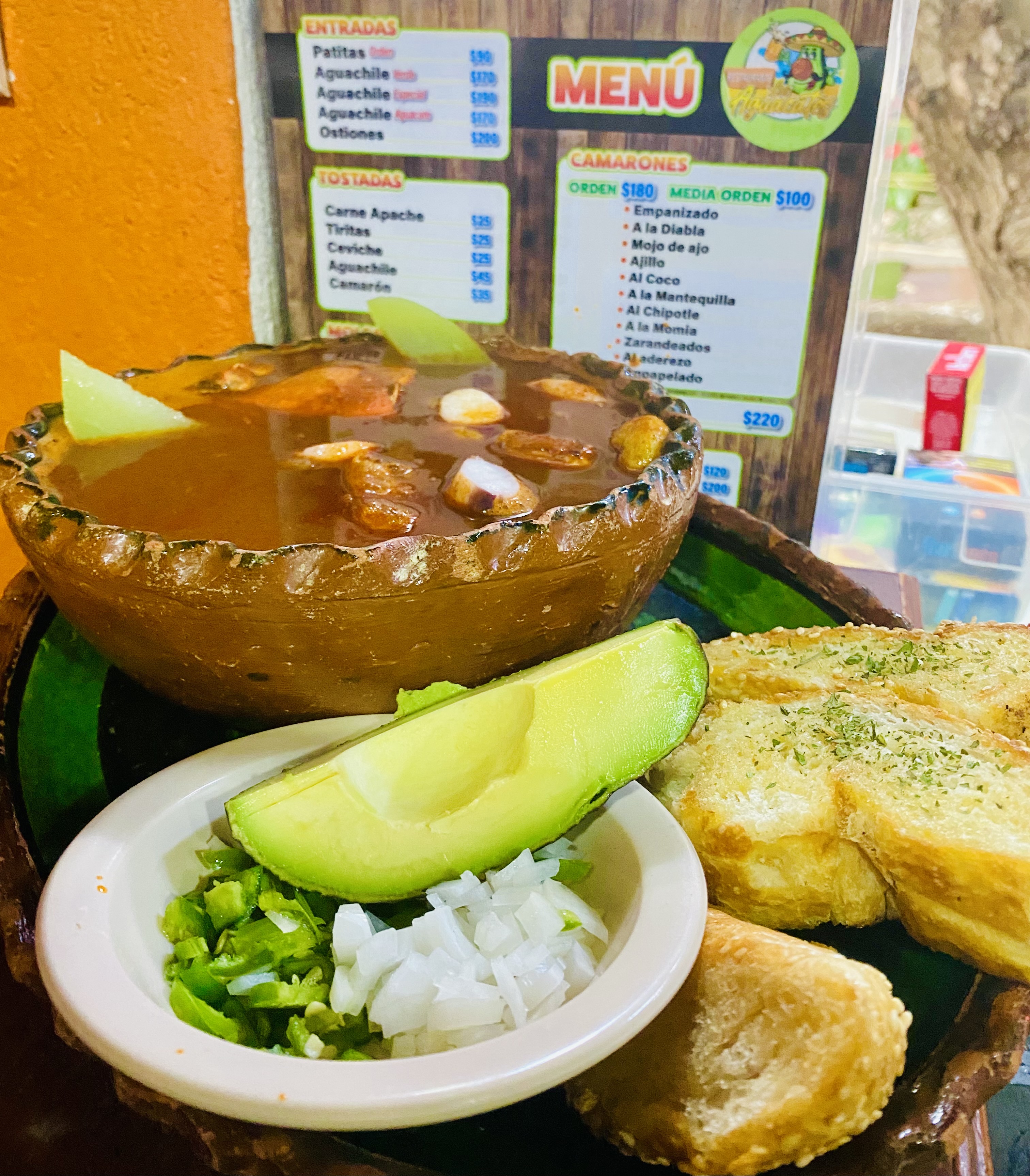 Restaurante los aguacates image 2