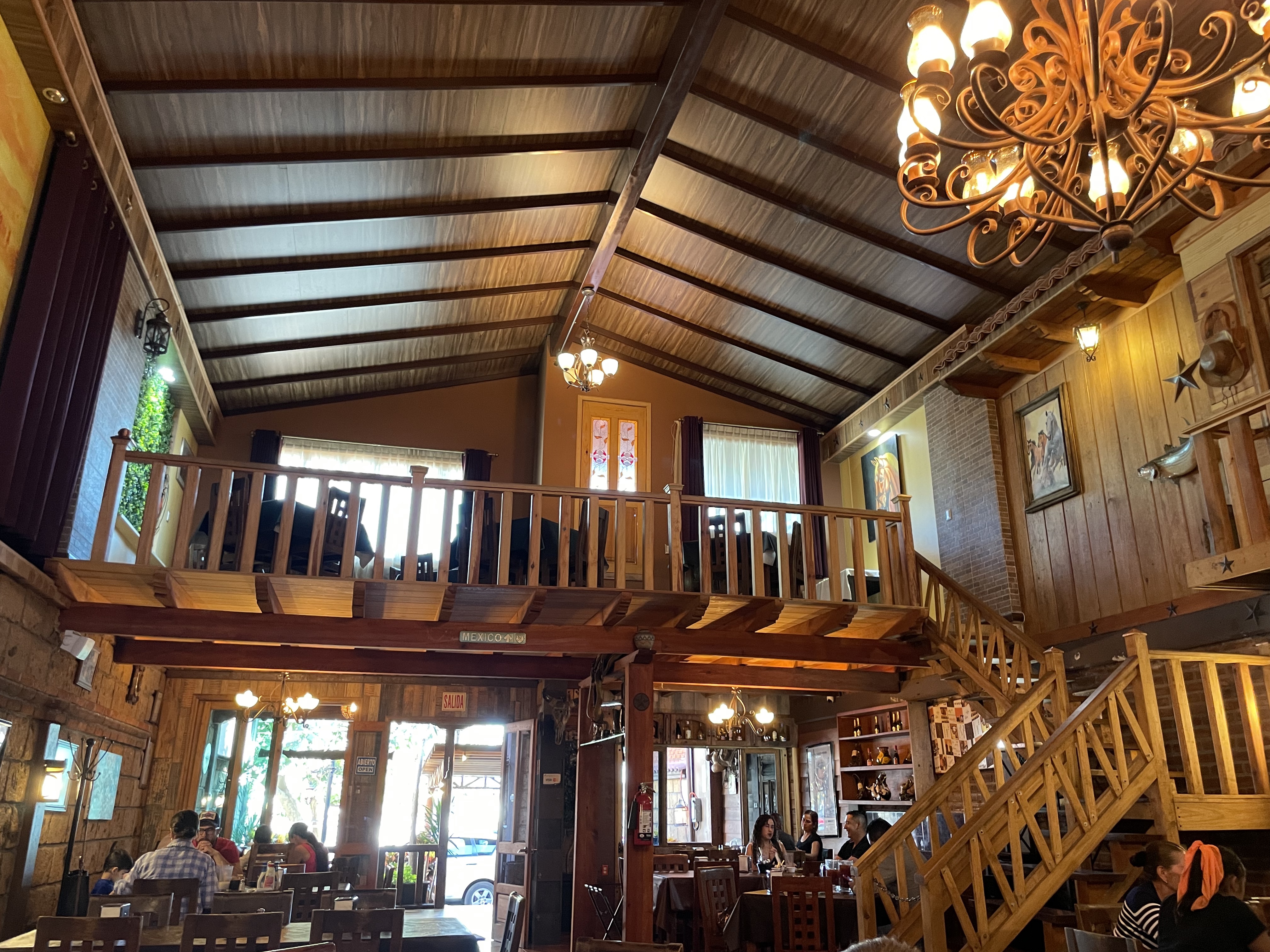 El Viejo Oeste image 6