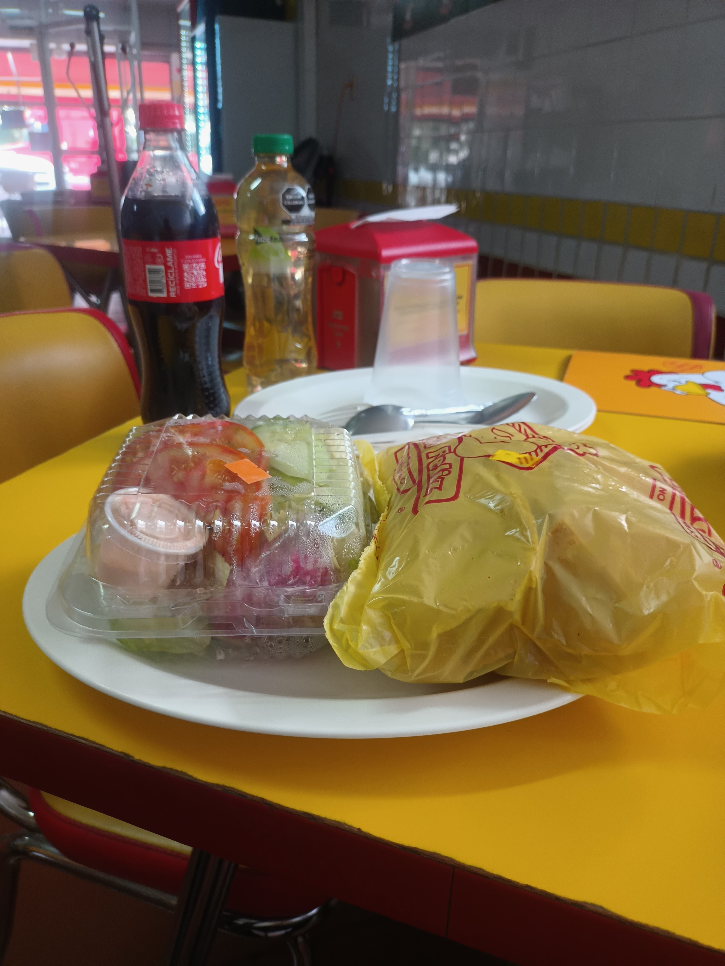 Pollo Feliz image 10