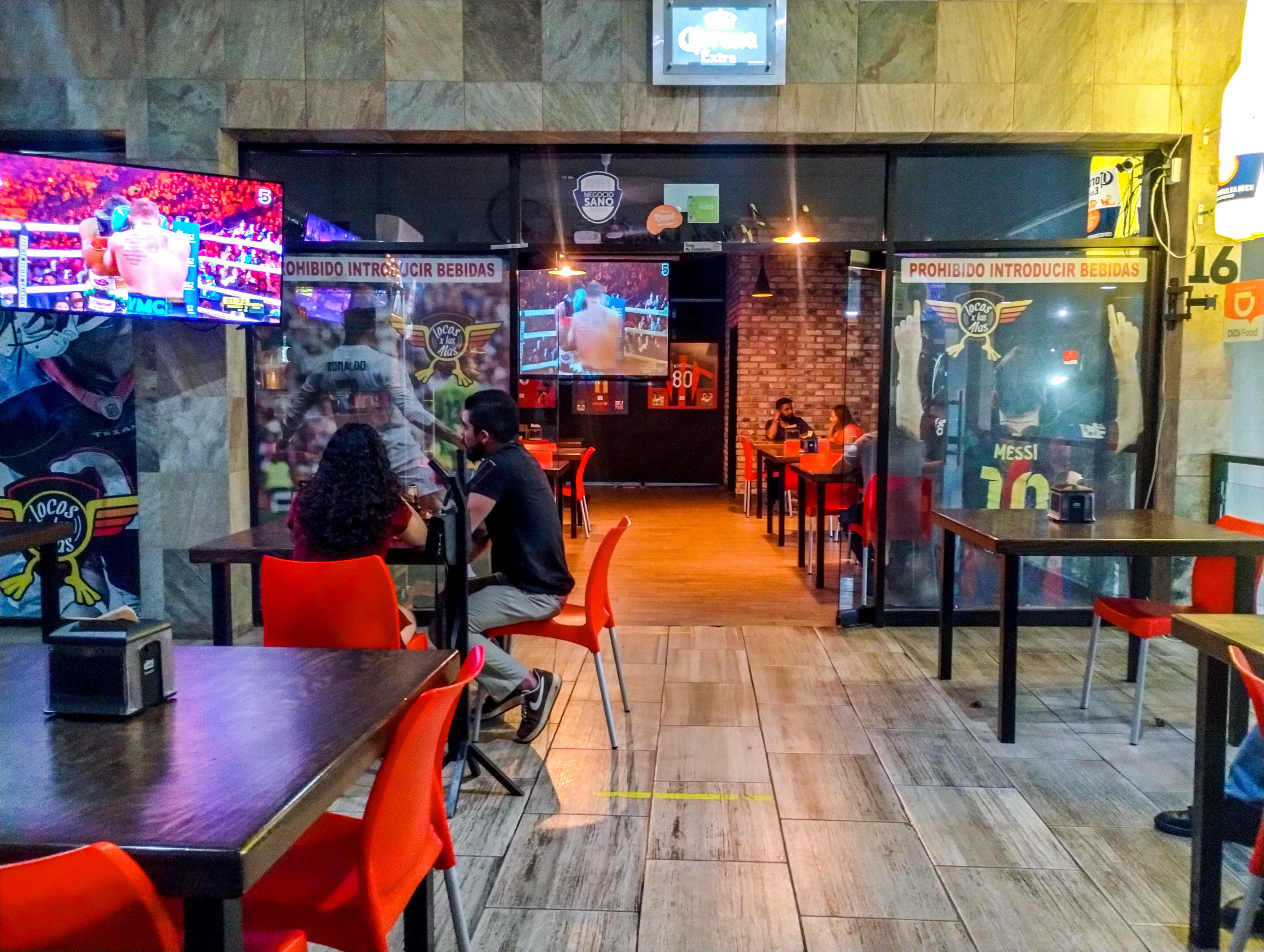 Locos X Las Alas image 3