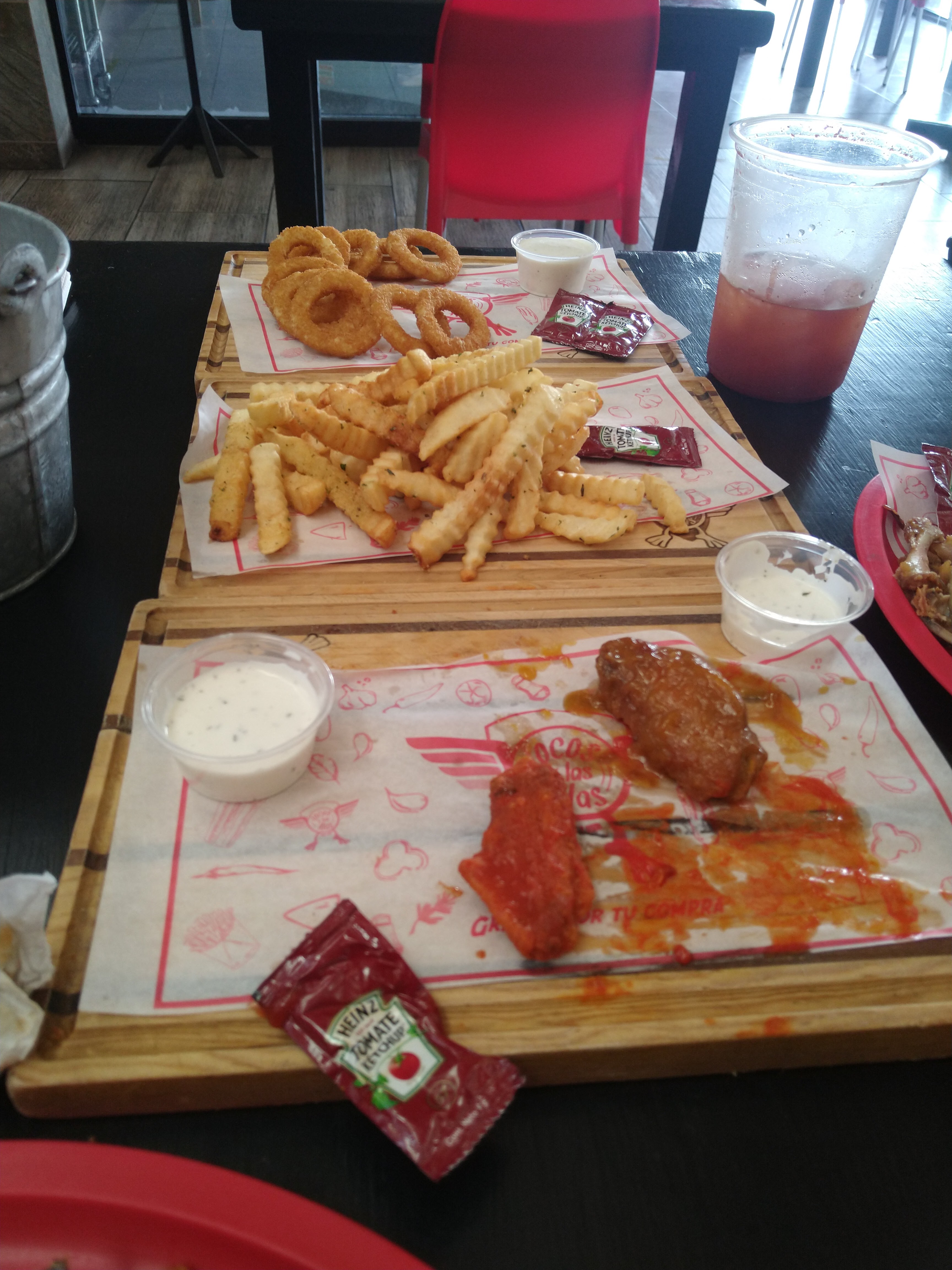 Locos X Las Alas image 4