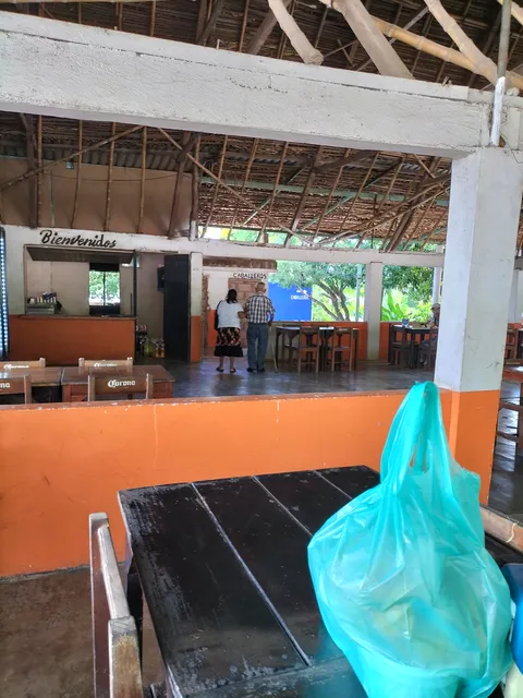 Restaurante de Mariscos El Crucero image 1