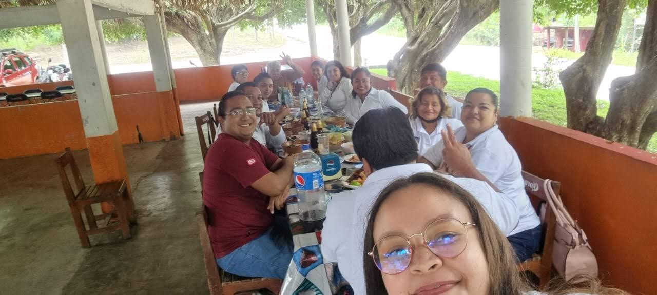 Restaurante de Mariscos El Crucero image 10