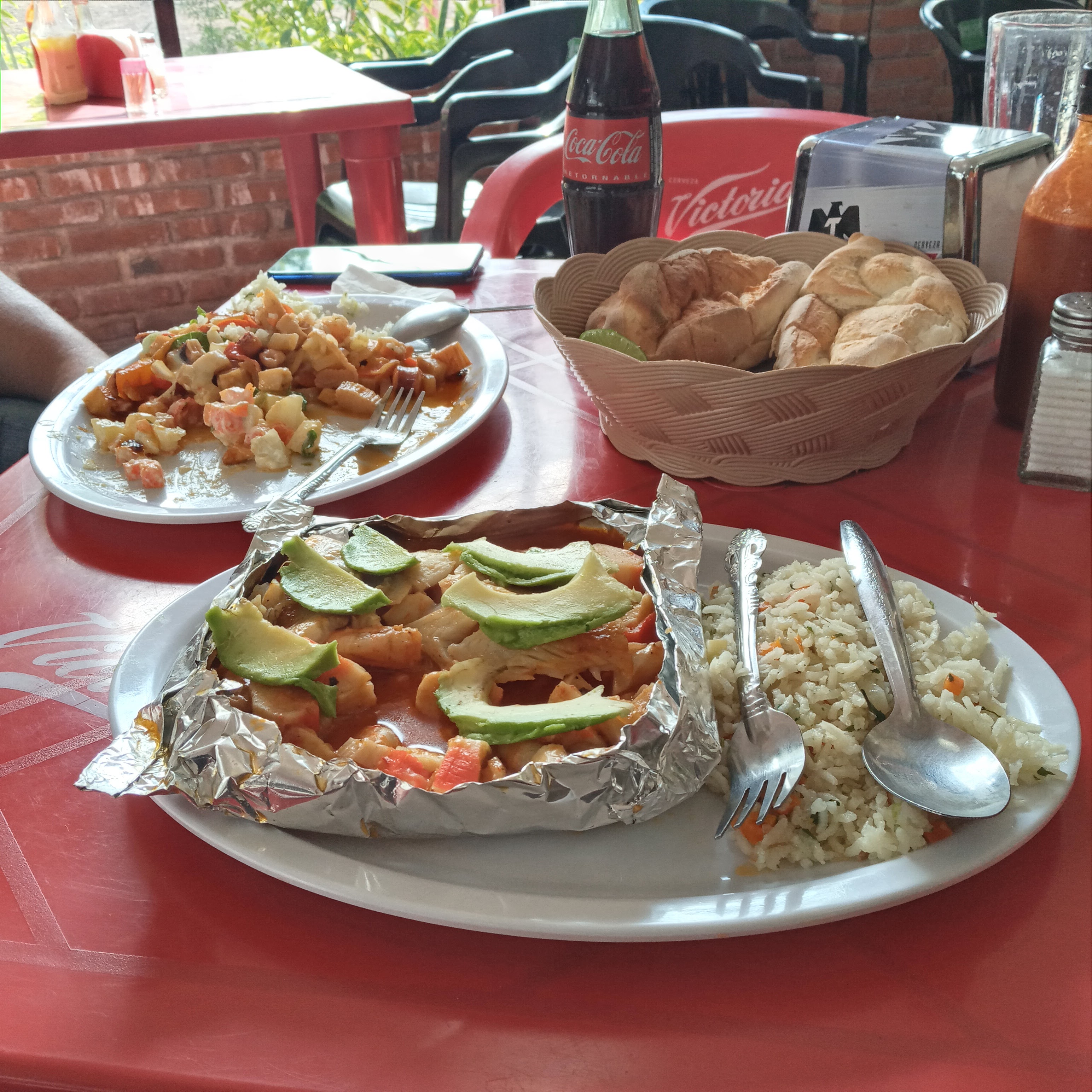 Mariscos La Ola image 1