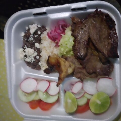 Comedor y taqueria las tablitas image 6