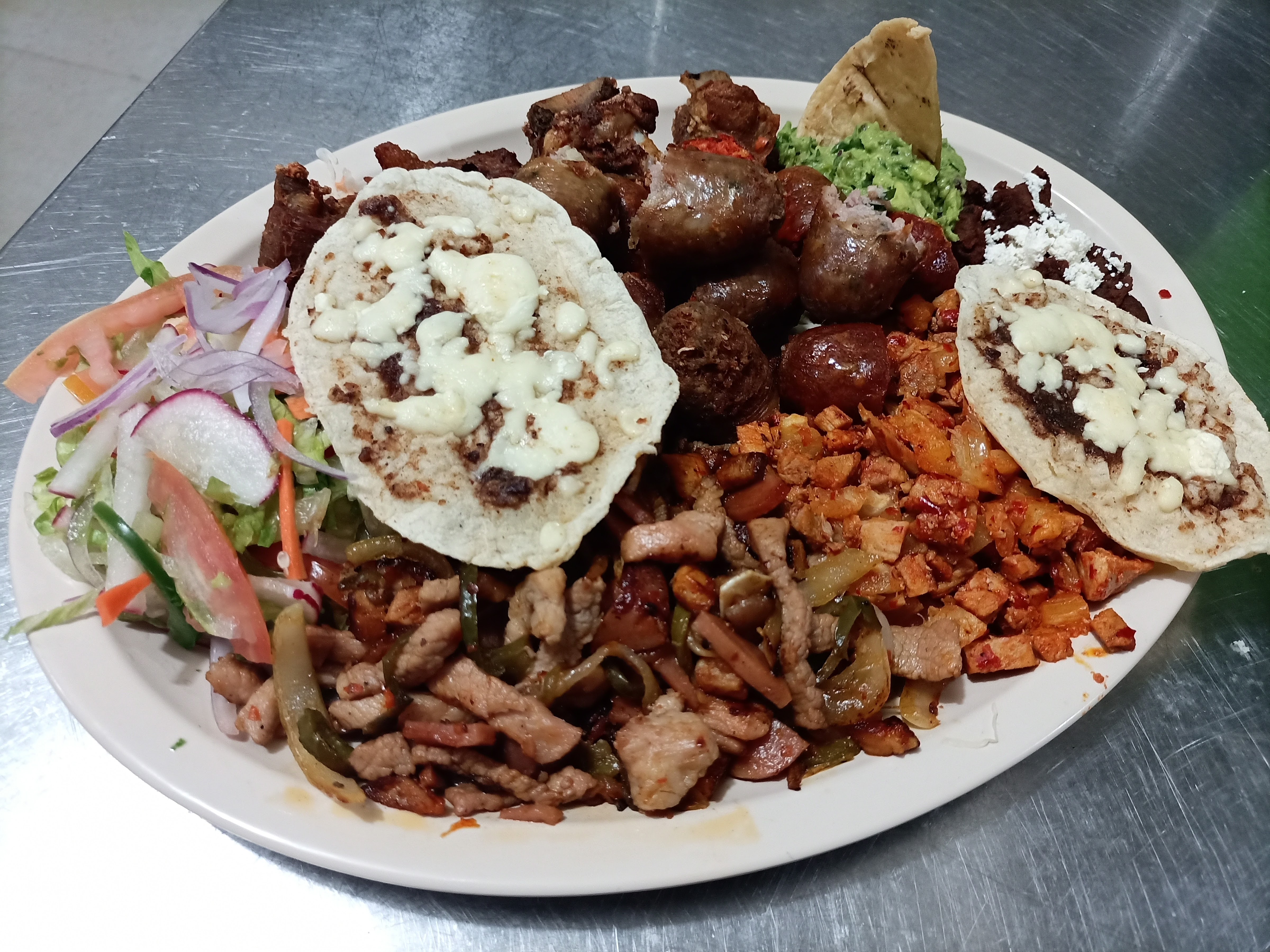 La Quinta Restaurante image 3