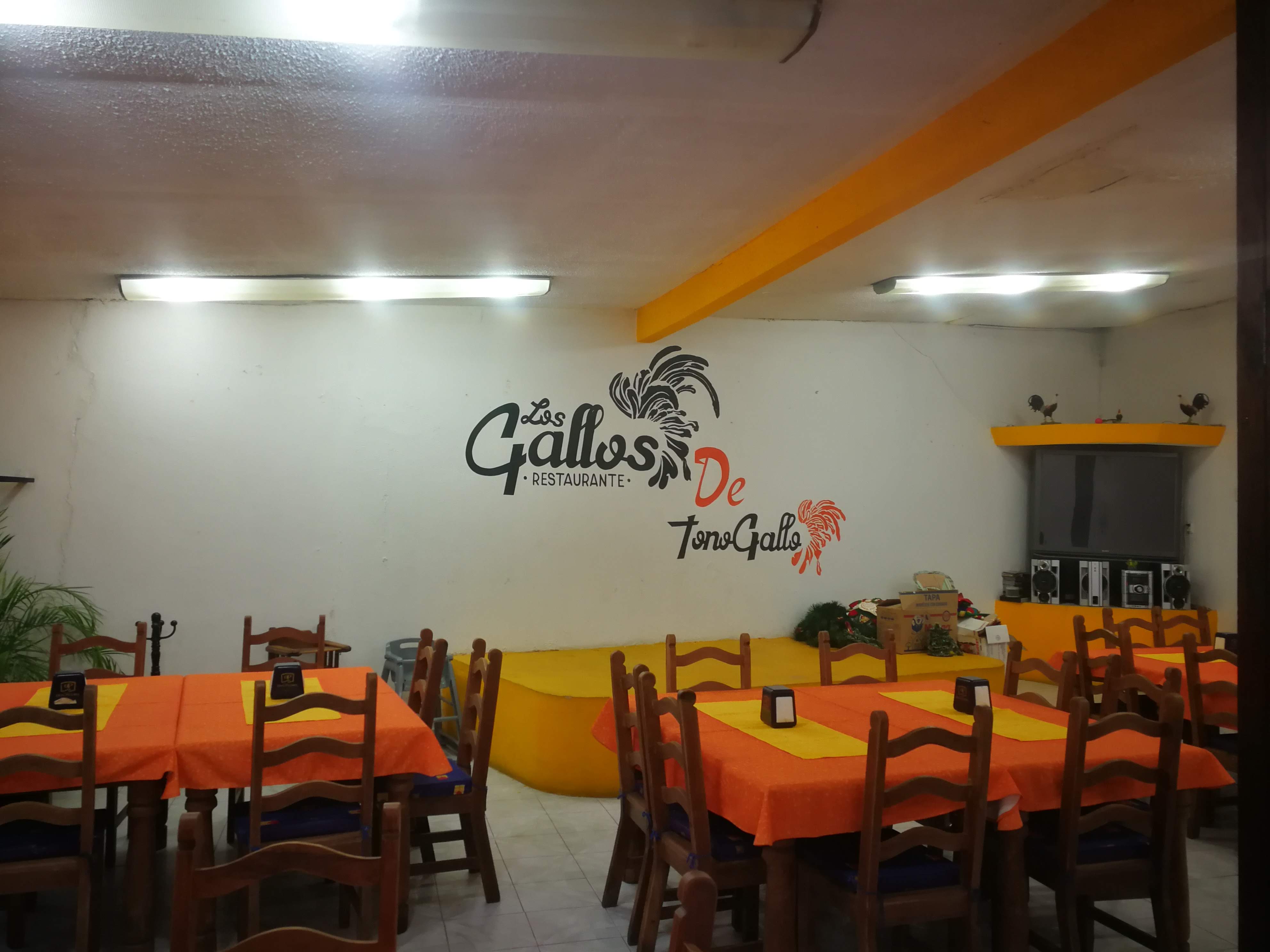 Los Gallos Restaurante De Don Tono Gallo image 1