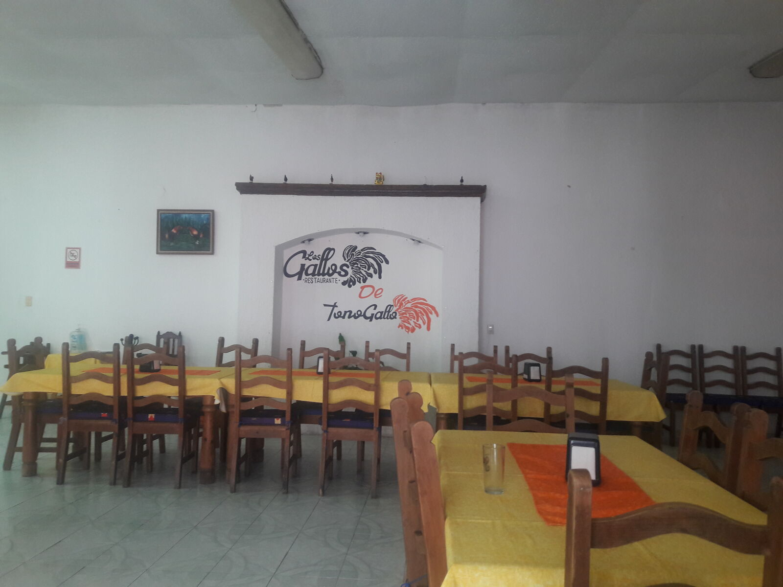 Los Gallos Restaurante De Don Tono Gallo image 9