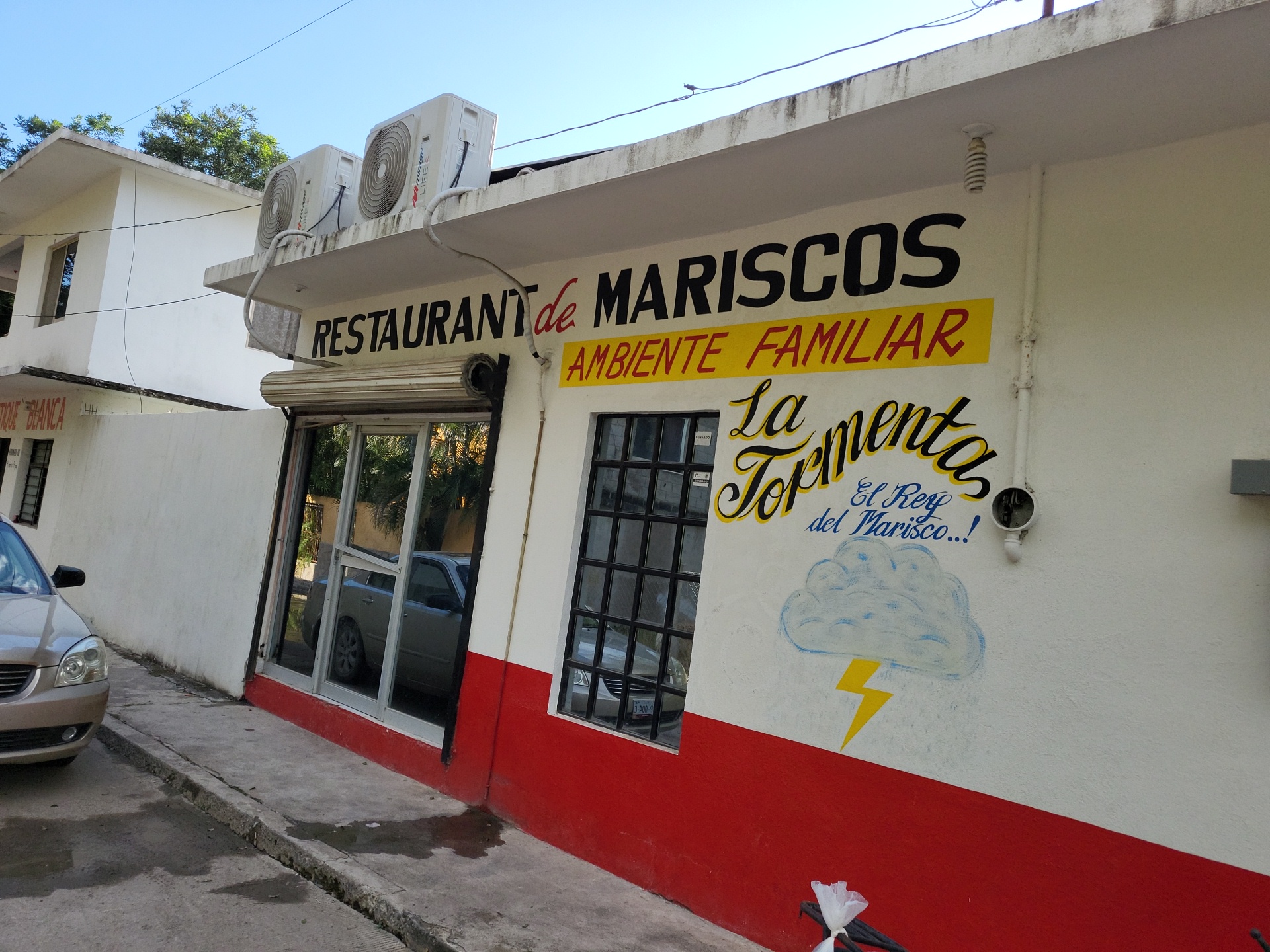 Restaurant de mariscos La Tormenta image 1