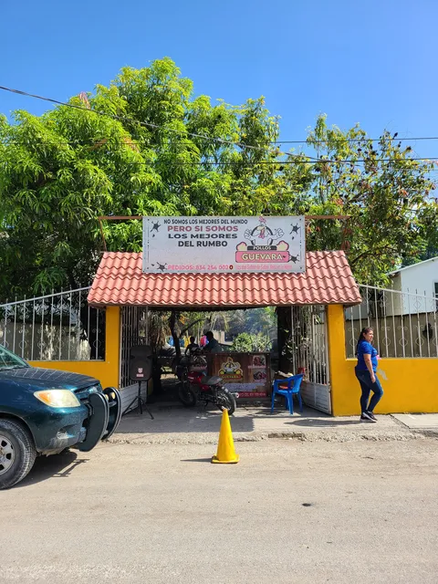 Pollos Guevara image 3